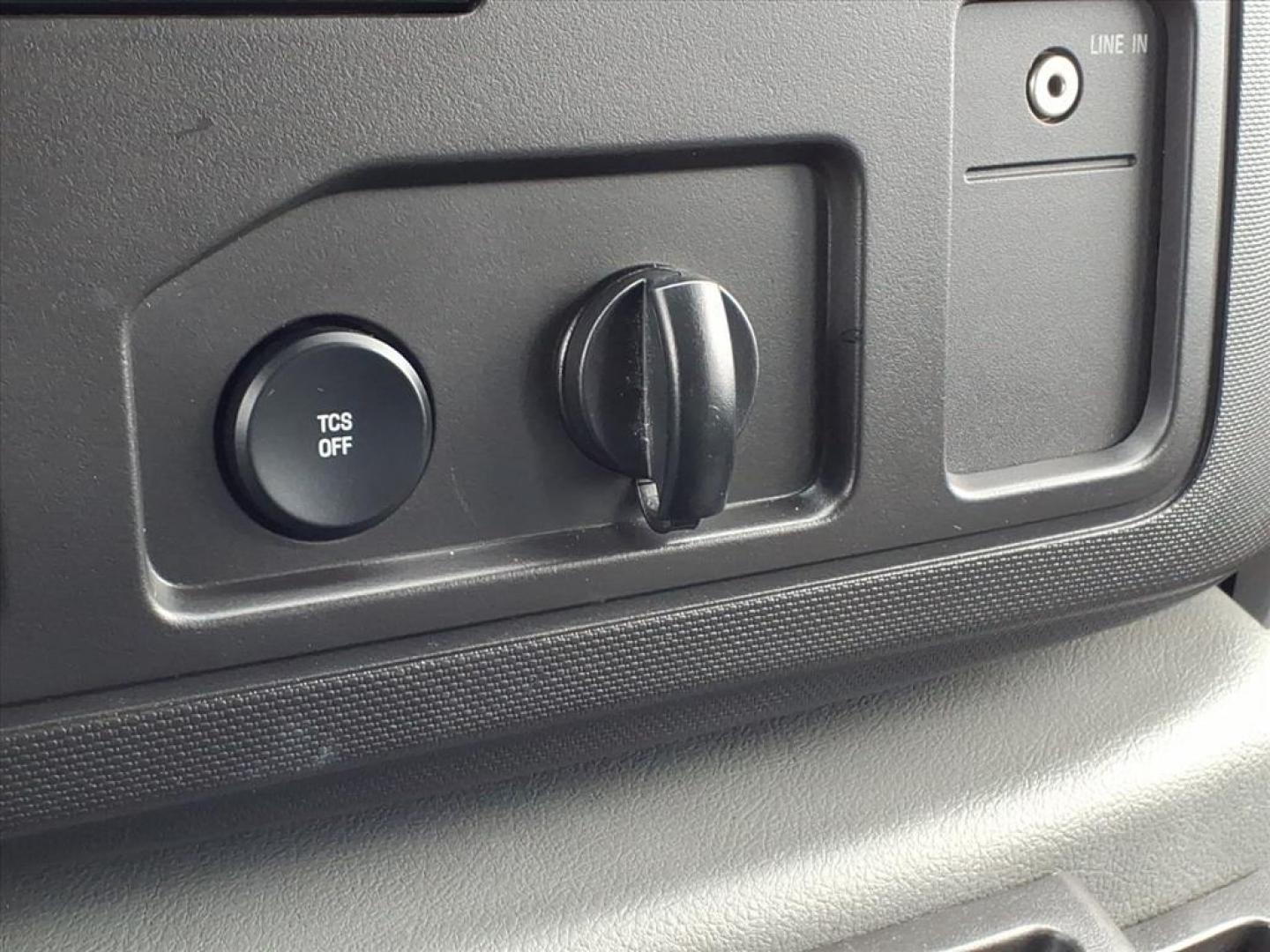 2012 Oxford White Ford E-Series E-250 (1FTNE2EW0CD) with an 4.6L 8 Cylinder Sequential-Port F.I. engine, Automatic transmission, located at 50 Eastern Blvd., Essex, MD, 21221, (410) 686-3444, 39.304367, -76.484947 - Photo#18