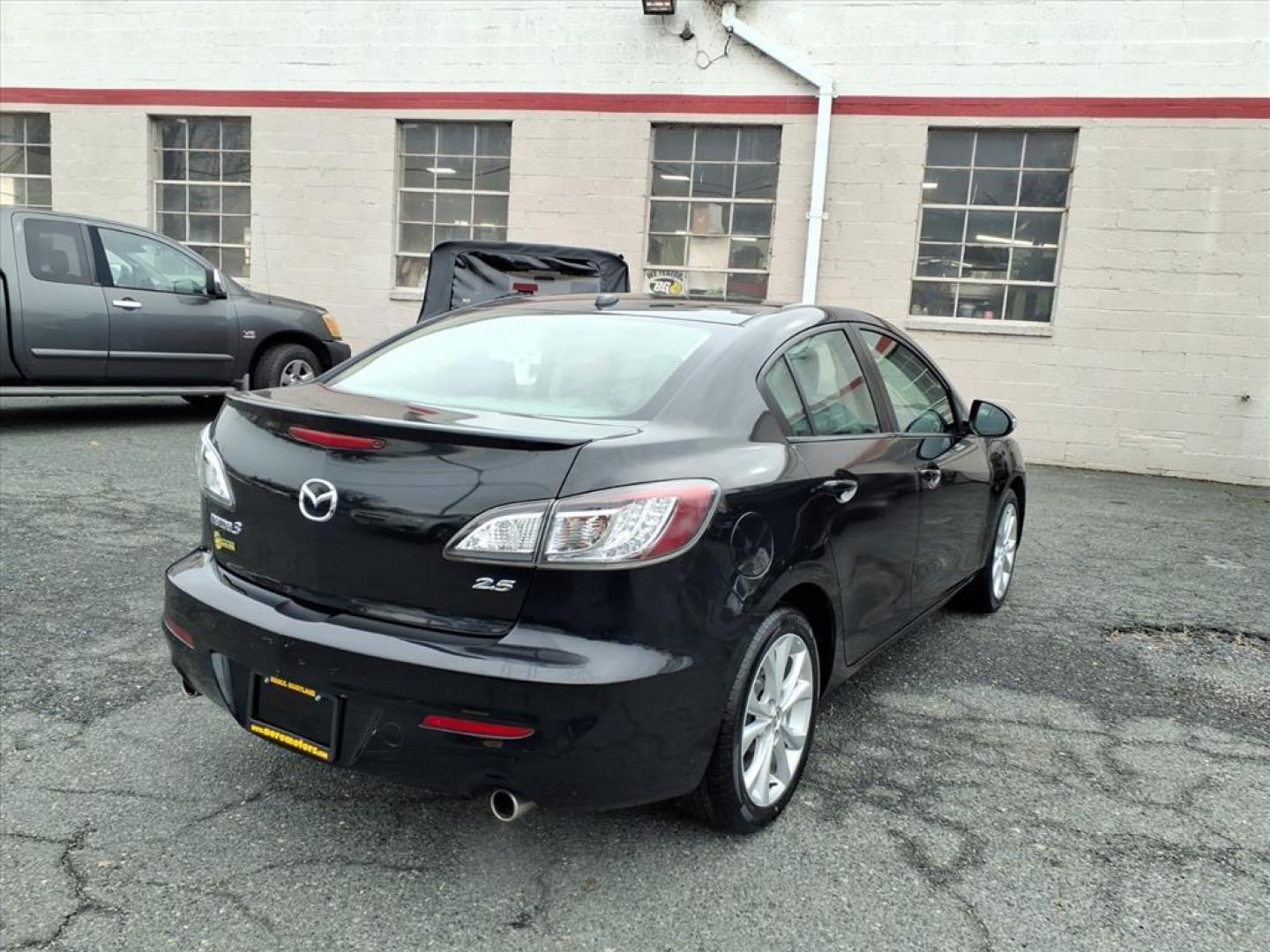 2010 Black Mazda Mazda3 s Grand Touring (JM1BL1S63A1) with an 2.5L 4 Cylinder Sequential-Port F.I. engine, Automatic transmission, located at 50 Eastern Blvd., Essex, MD, 21221, (410) 686-3444, 39.304367, -76.484947 - Photo#4