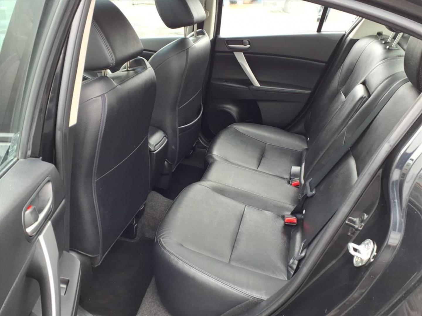 2010 Black Mazda Mazda3 s Grand Touring (JM1BL1S63A1) with an 2.5L 4 Cylinder Sequential-Port F.I. engine, Automatic transmission, located at 50 Eastern Blvd., Essex, MD, 21221, (410) 686-3444, 39.304367, -76.484947 - Photo#12