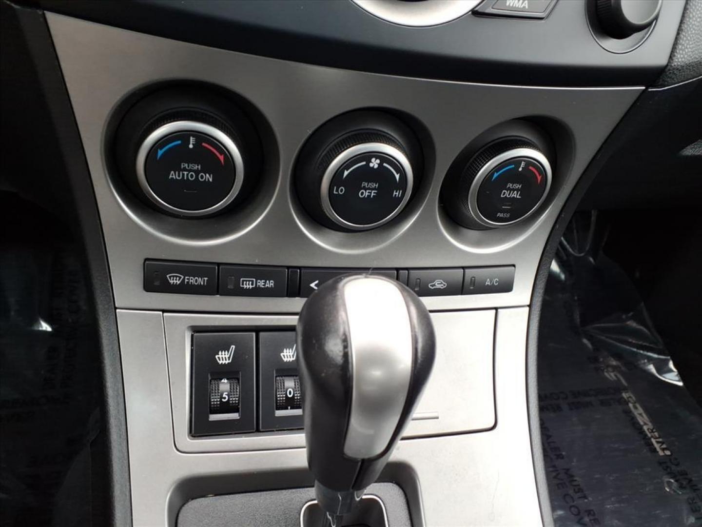 2010 Black Mazda Mazda3 s Grand Touring (JM1BL1S63A1) with an 2.5L 4 Cylinder Sequential-Port F.I. engine, Automatic transmission, located at 50 Eastern Blvd., Essex, MD, 21221, (410) 686-3444, 39.304367, -76.484947 - Photo#18