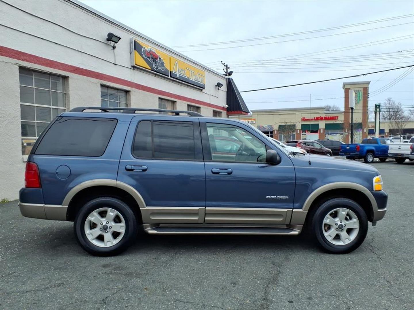 2004 Medium Wedgewood Blue Clearcoat Ford Explorer Eddie Bauer (1FMDU74K14U) with an 4.0L 6 Cylinder Fuel Injected engine, Automatic transmission, located at 50 Eastern Blvd., Essex, MD, 21221, (410) 686-3444, 39.304367, -76.484947 - Photo#6