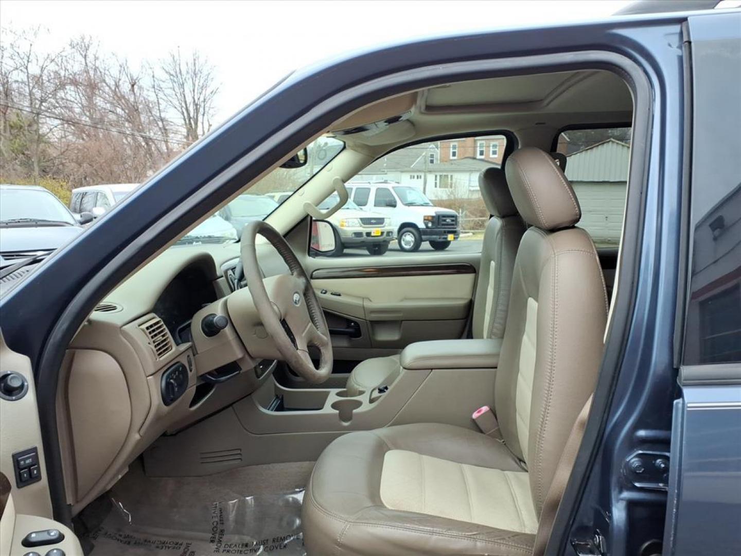 2004 Medium Wedgewood Blue Clearcoat Ford Explorer Eddie Bauer (1FMDU74K14U) with an 4.0L 6 Cylinder Fuel Injected engine, Automatic transmission, located at 50 Eastern Blvd., Essex, MD, 21221, (410) 686-3444, 39.304367, -76.484947 - Photo#13