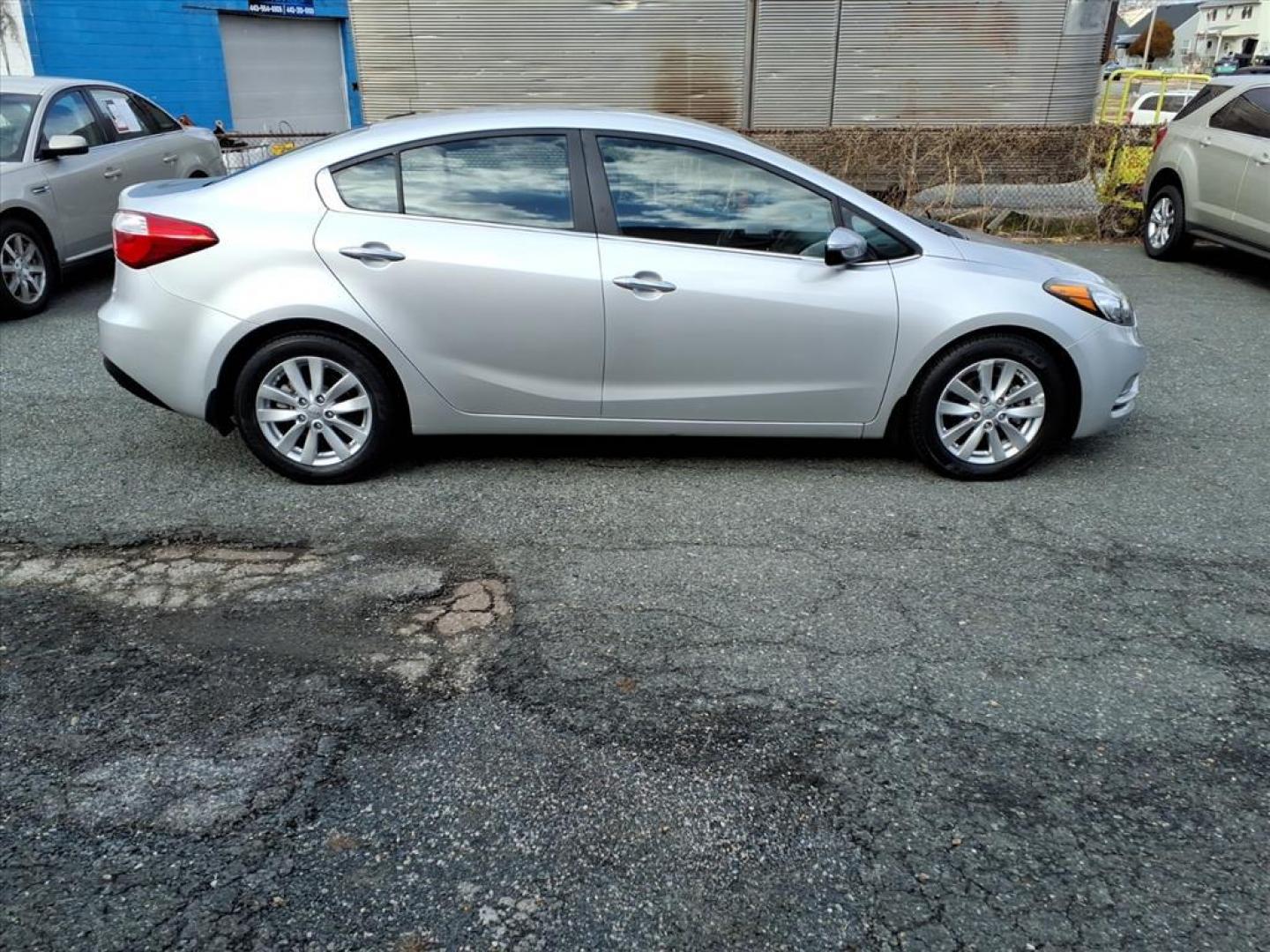 2015 Bright Silver Kia Forte EX (KNAFX4A84F5) with an 2.0L 4 Cylinder Fuel Injected engine, Automatic transmission, located at 50 Eastern Blvd., Essex, MD, 21221, (410) 686-3444, 39.304367, -76.484947 - Photo#5