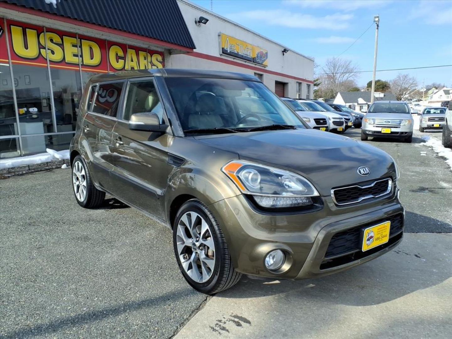 2013 Dune Kia Soul ! (KNDJT2A66D7) with an 2.0L 2.0L I4 164hp 148ft. lbs. Sequential-Port F.I. engine, 6-Speed Shiftable Automatic transmission, located at 50 Eastern Blvd., Essex, MD, 21221, (410) 686-3444, 39.304367, -76.484947 - Photo#7