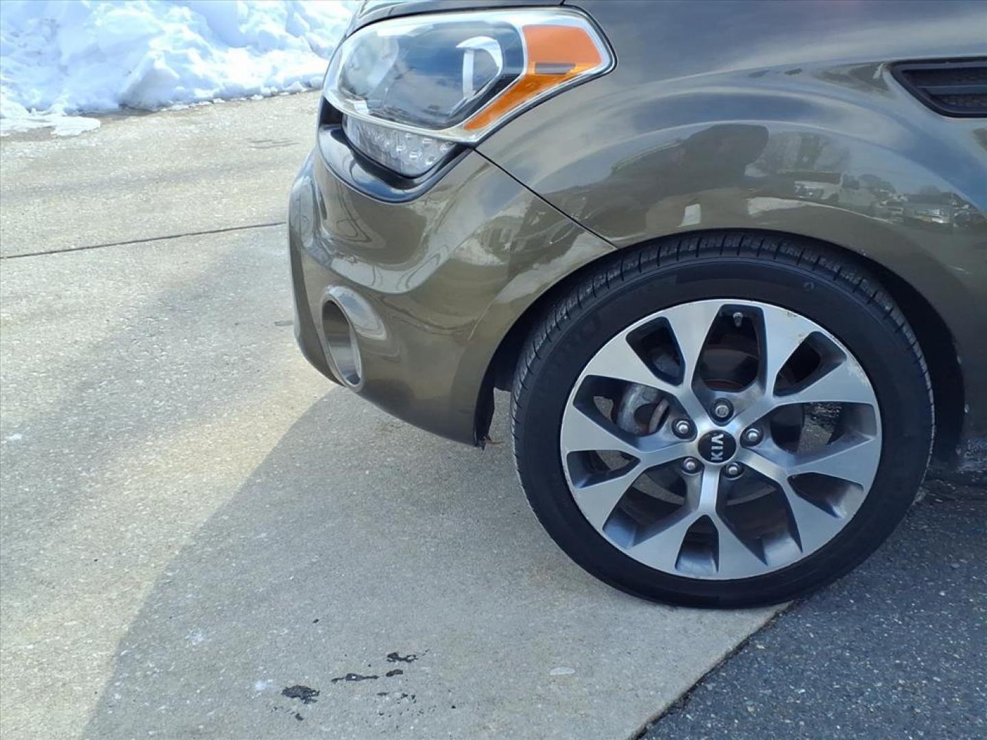 2013 Dune Kia Soul ! (KNDJT2A66D7) with an 2.0L 2.0L I4 164hp 148ft. lbs. Sequential-Port F.I. engine, 6-Speed Shiftable Automatic transmission, located at 50 Eastern Blvd., Essex, MD, 21221, (410) 686-3444, 39.304367, -76.484947 - Photo#9