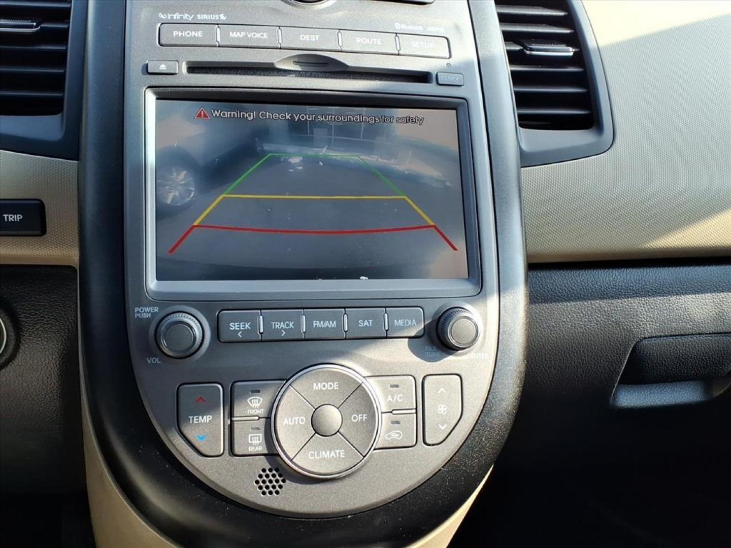 2013 Dune Kia Soul ! (KNDJT2A66D7) with an 2.0L 2.0L I4 164hp 148ft. lbs. Sequential-Port F.I. engine, 6-Speed Shiftable Automatic transmission, located at 50 Eastern Blvd., Essex, MD, 21221, (410) 686-3444, 39.304367, -76.484947 - Photo#19