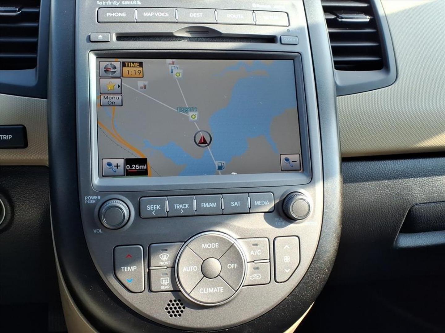 2013 Dune Kia Soul ! (KNDJT2A66D7) with an 2.0L 2.0L I4 164hp 148ft. lbs. Sequential-Port F.I. engine, 6-Speed Shiftable Automatic transmission, located at 50 Eastern Blvd., Essex, MD, 21221, (410) 686-3444, 39.304367, -76.484947 - Photo#20