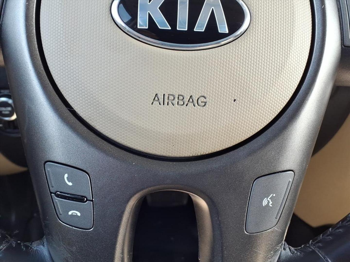 2013 Dune Kia Soul ! (KNDJT2A66D7) with an 2.0L 2.0L I4 164hp 148ft. lbs. Sequential-Port F.I. engine, 6-Speed Shiftable Automatic transmission, located at 50 Eastern Blvd., Essex, MD, 21221, (410) 686-3444, 39.304367, -76.484947 - Photo#24