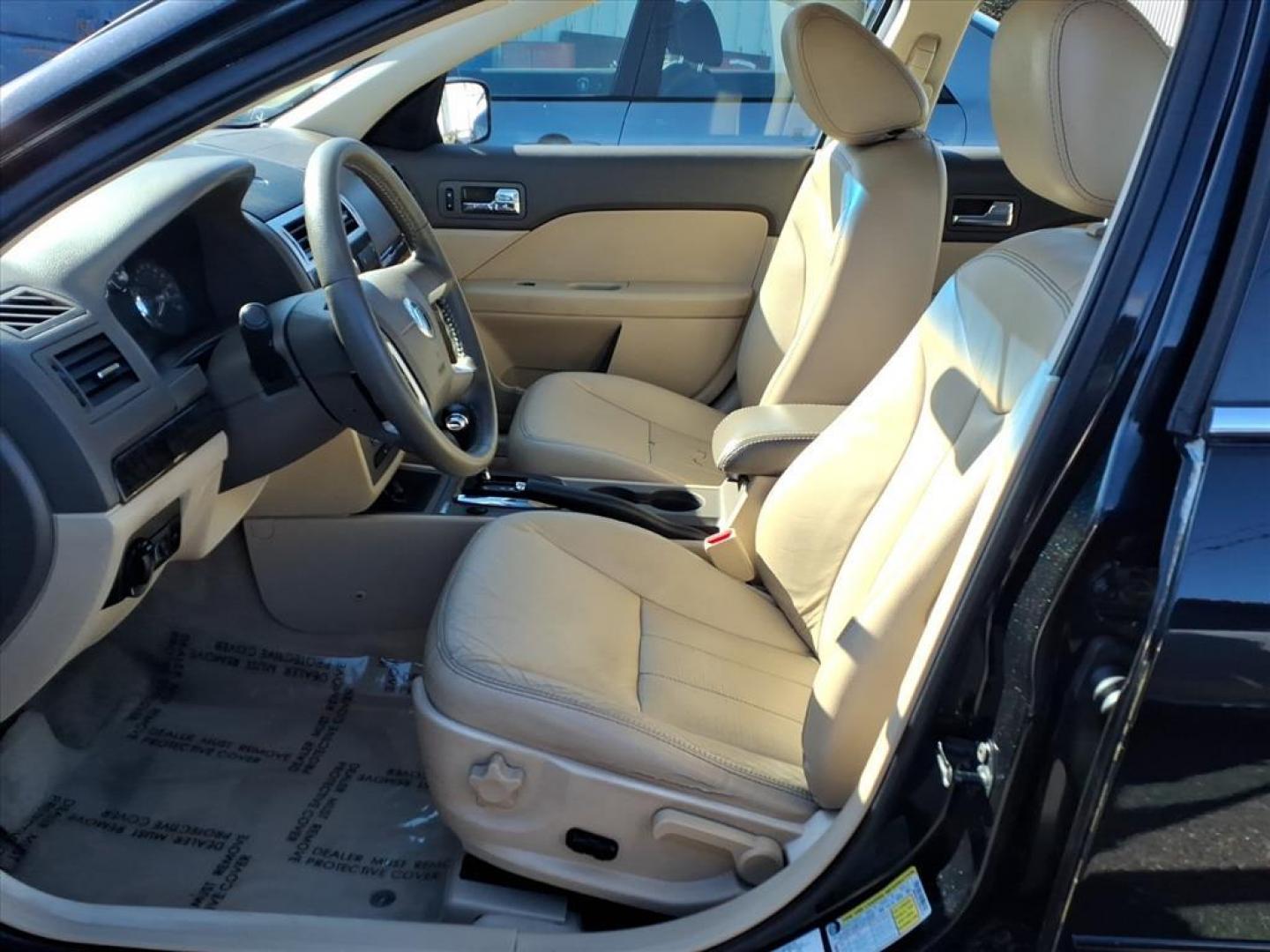 2009 Tuxedo Black Clearcoat Metallic Mercury Milan V6 Premier (3MEHM08109R) with an 3.0L 6 Cylinder Sequential-Port F.I. engine, Automatic transmission, located at 50 Eastern Blvd., Essex, MD, 21221, (410) 686-3444, 39.304367, -76.484947 - Photo#7