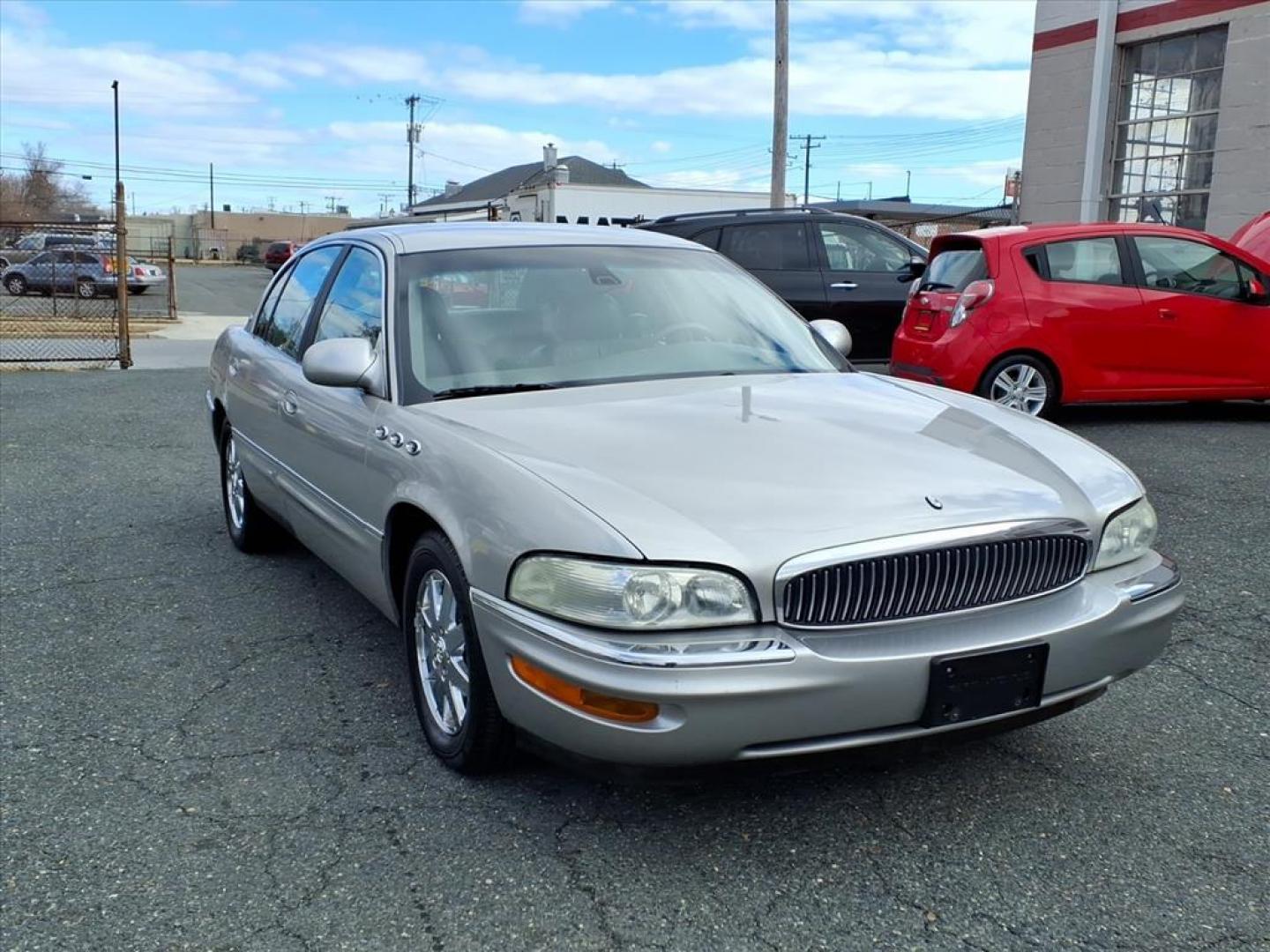2005 Platinum Metallic Buick Park Avenue Base (1G4CW54K254) with an 3.8L 6 Cylinder Sequential-Port F.I. engine, Automatic transmission, located at 50 Eastern Blvd., Essex, MD, 21221, (410) 686-3444, 39.304367, -76.484947 - Photo#6