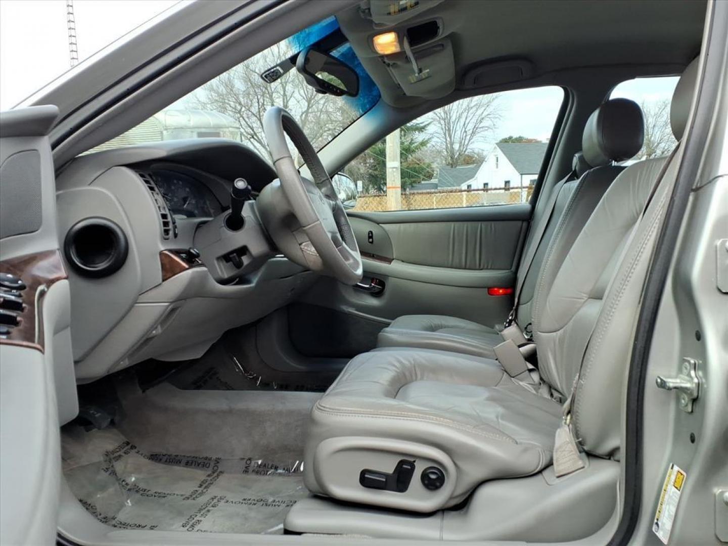 2005 Platinum Metallic Buick Park Avenue Base (1G4CW54K254) with an 3.8L 6 Cylinder Sequential-Port F.I. engine, Automatic transmission, located at 50 Eastern Blvd., Essex, MD, 21221, (410) 686-3444, 39.304367, -76.484947 - Photo#11