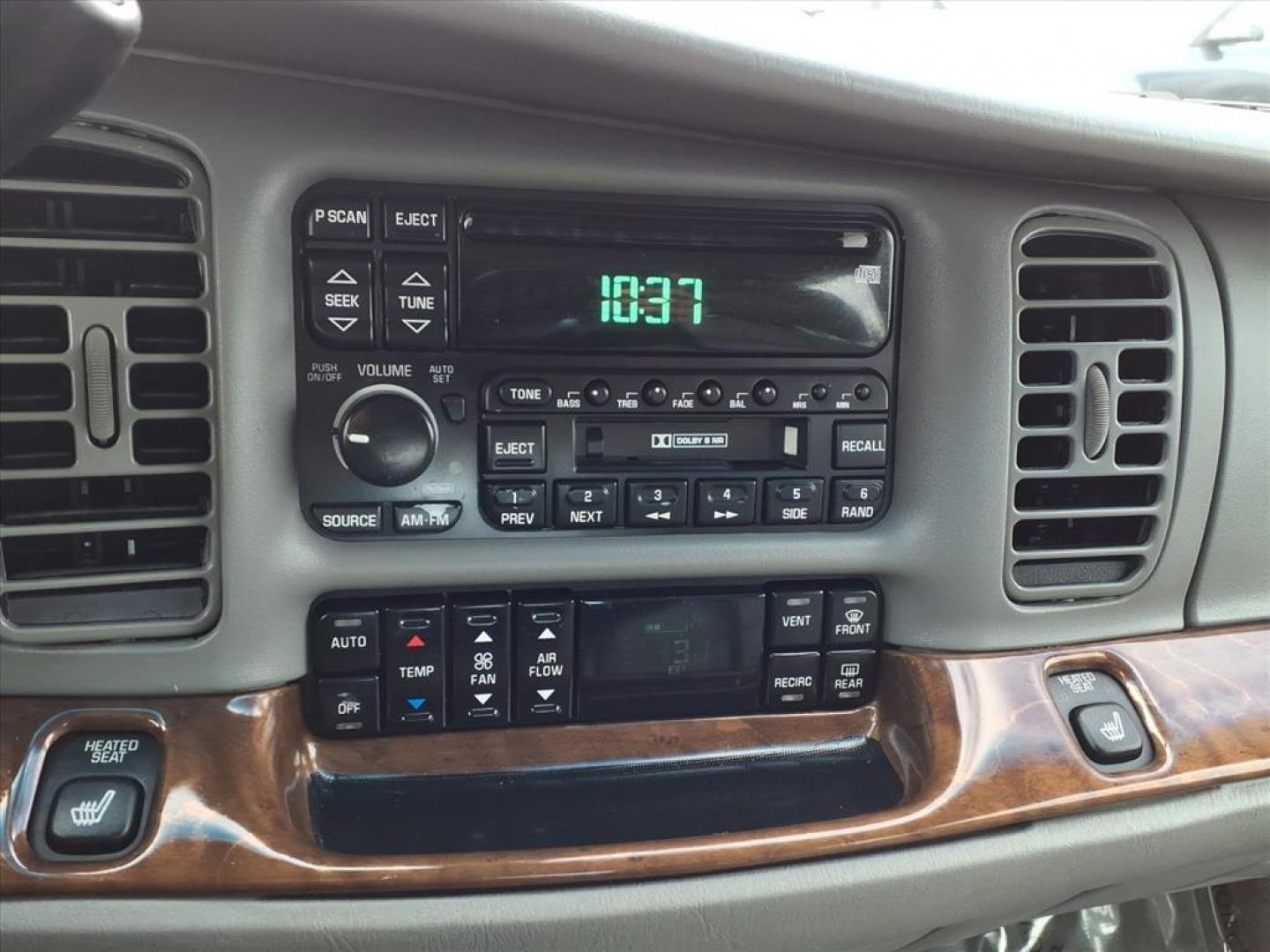 2005 Platinum Metallic Buick Park Avenue Base (1G4CW54K254) with an 3.8L 6 Cylinder Sequential-Port F.I. engine, Automatic transmission, located at 50 Eastern Blvd., Essex, MD, 21221, (410) 686-3444, 39.304367, -76.484947 - Photo#17