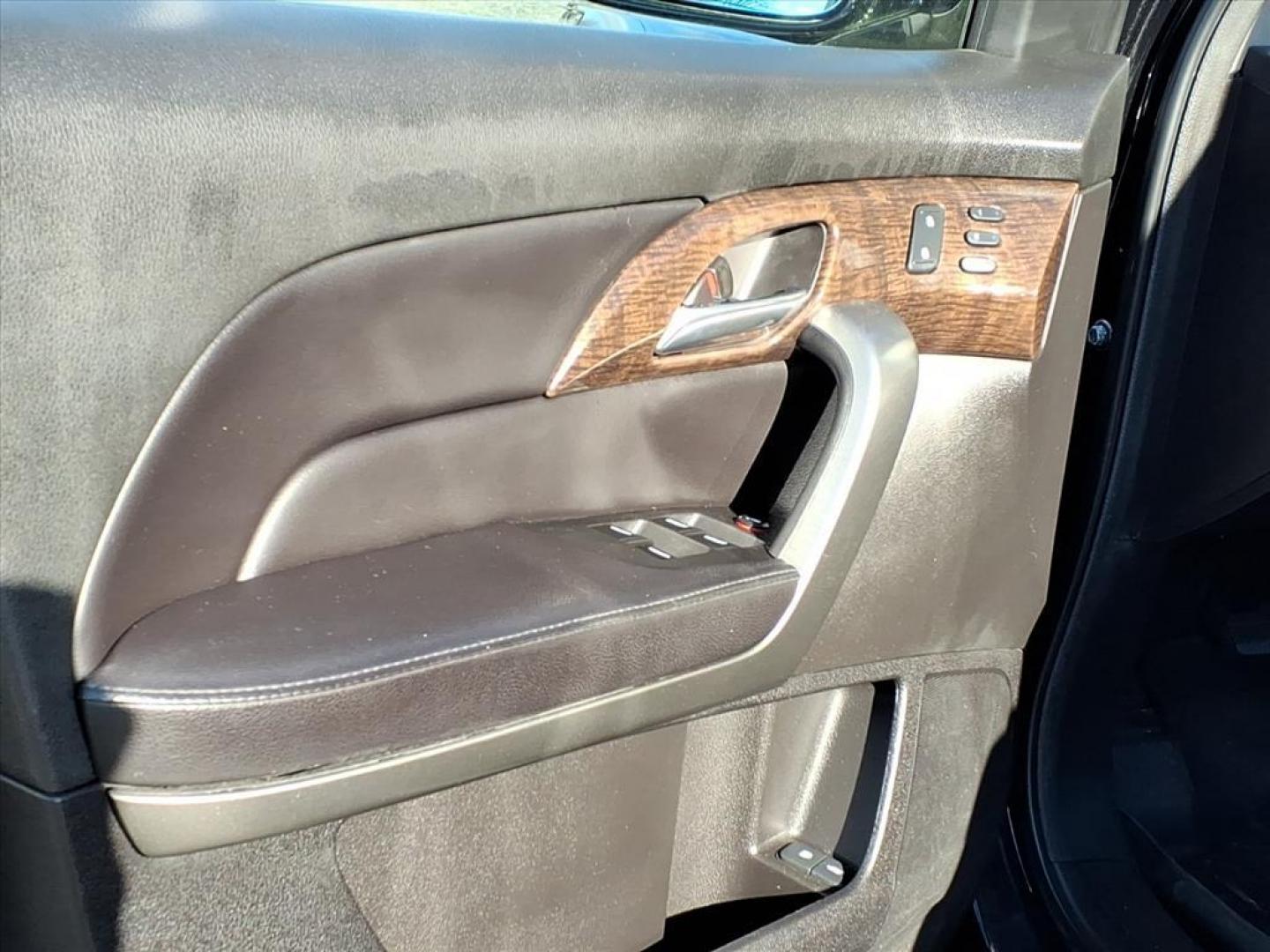 2011 Crystal Black Pearl Acura MDX SH-AWD (2HNYD2H2XBH) with an 3.7L 6 Cylinder Sequential-Port F.I. engine, ATV6 transmission, located at 50 Eastern Blvd., Essex, MD, 21221, (410) 686-3444, 39.304367, -76.484947 - Photo#7