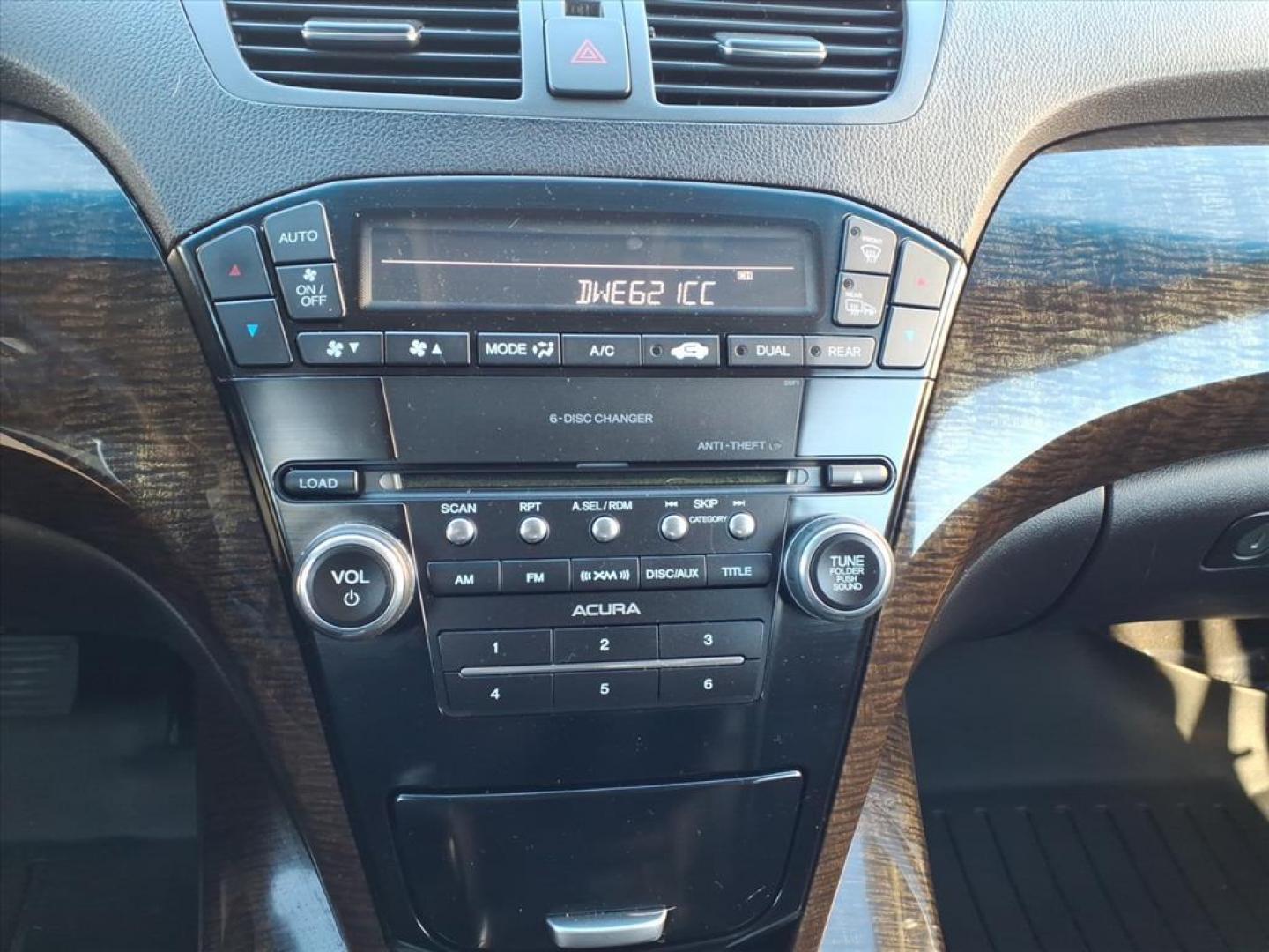 2011 Crystal Black Pearl Acura MDX SH-AWD (2HNYD2H2XBH) with an 3.7L 6 Cylinder Sequential-Port F.I. engine, ATV6 transmission, located at 50 Eastern Blvd., Essex, MD, 21221, (410) 686-3444, 39.304367, -76.484947 - Photo#16