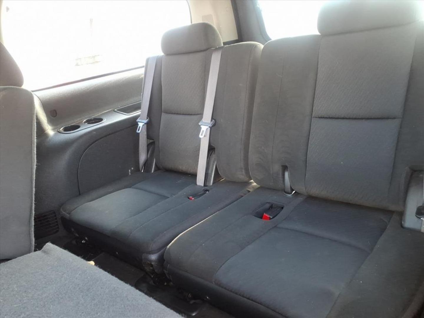 2011 Black 41u Chevrolet Suburban LS (1GNSKHE31BR) with an 5.3L 8 Cylinder Sequential-Port F.I. engine, Automatic transmission, located at 50 Eastern Blvd., Essex, MD, 21221, (410) 686-3444, 39.304367, -76.484947 - Photo#11