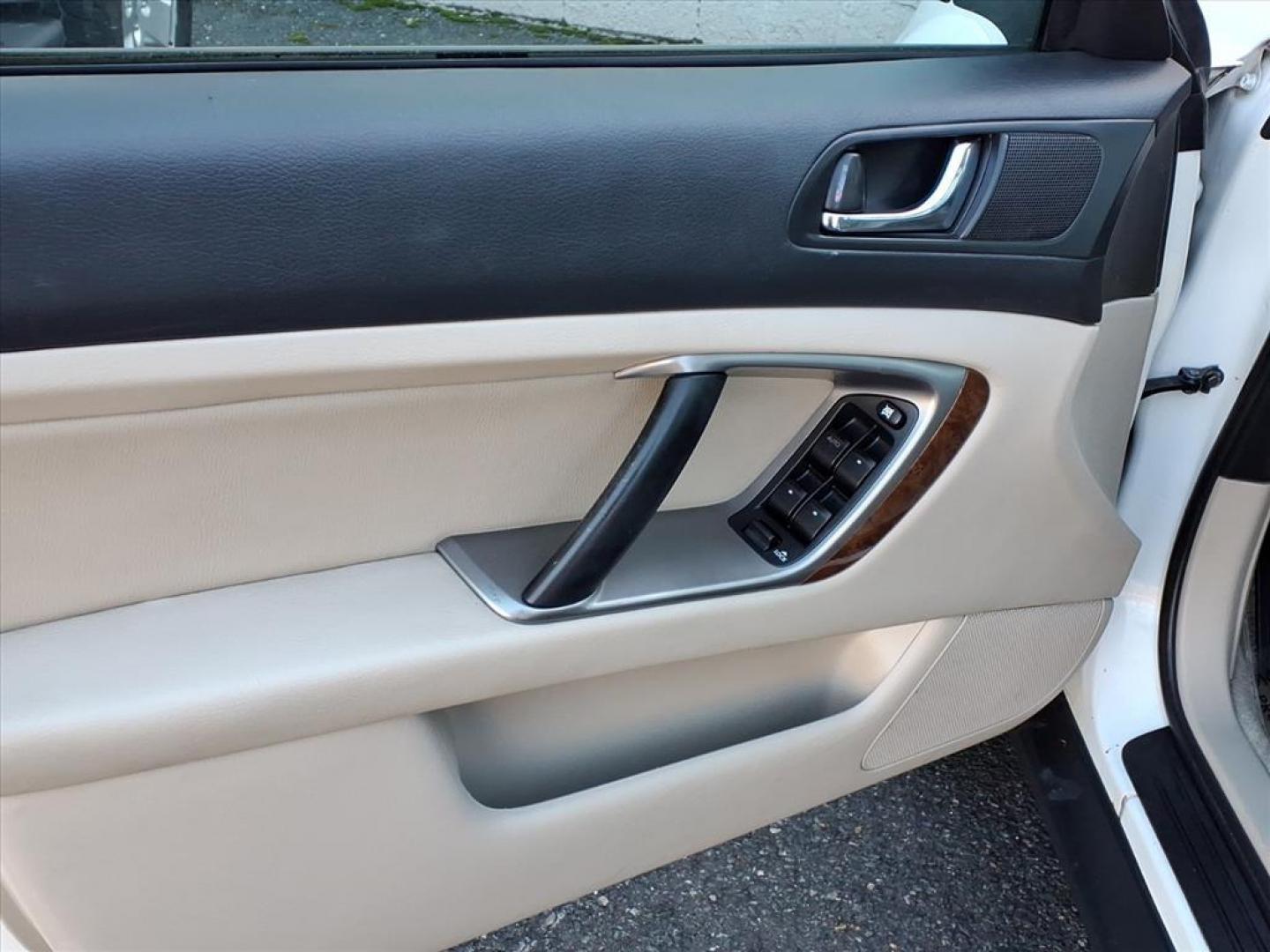 2008 Satin White Pearl Subaru Outback 2.5i Limited (4S4BP62C087) with an 2.5L 2.5L H4 170hp 170ft. lbs. Sequential-Port F.I. engine, 4-Speed Automatic with Sportshift Manual 4A transmission, located at 50 Eastern Blvd., Essex, MD, 21221, (410) 686-3444, 39.304367, -76.484947 - Photo#9