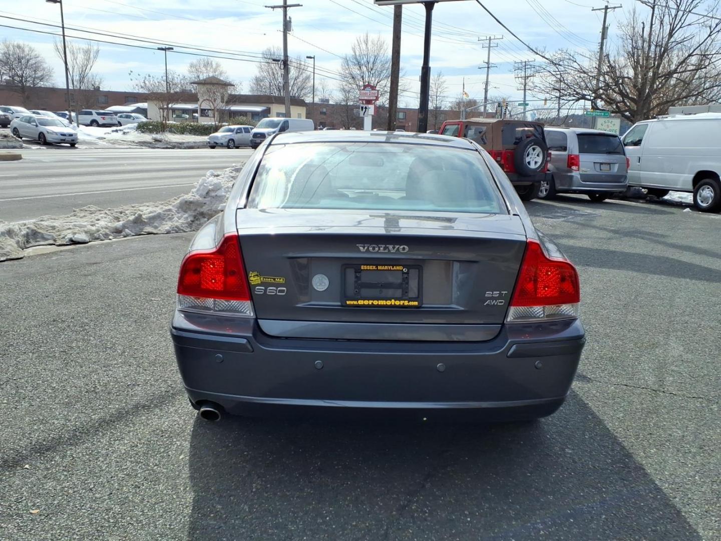 2007 Titanium Gray Metallic Volvo S60 2.5T (YV1RH592272) with an 2.5L 5 Cylinder Fuel Injected Turbo engine, 5 AT transmission, located at 50 Eastern Blvd., Essex, MD, 21221, (410) 686-3444, 39.304367, -76.484947 - Photo#3