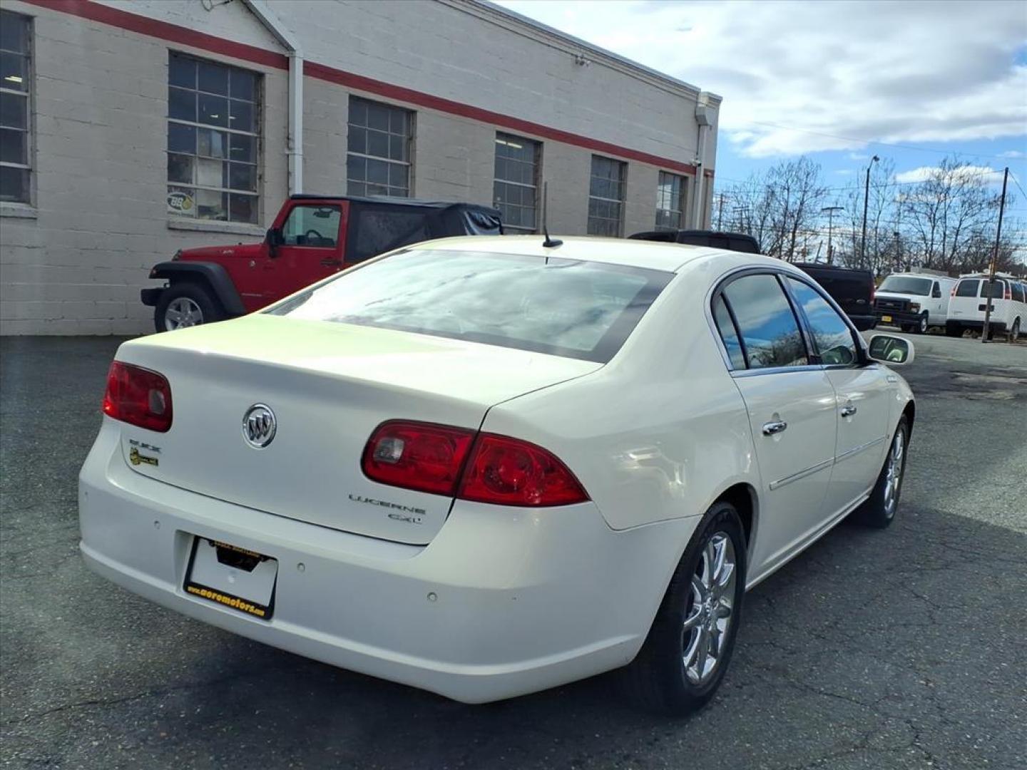 2007 White Opal Buick Lucerne CXL V6 (1G4HD57297U) with an 3.8L 6 Cylinder Sequential-Port F.I. engine, Automatic transmission, located at 50 Eastern Blvd., Essex, MD, 21221, (410) 686-3444, 39.304367, -76.484947 - Photo#4