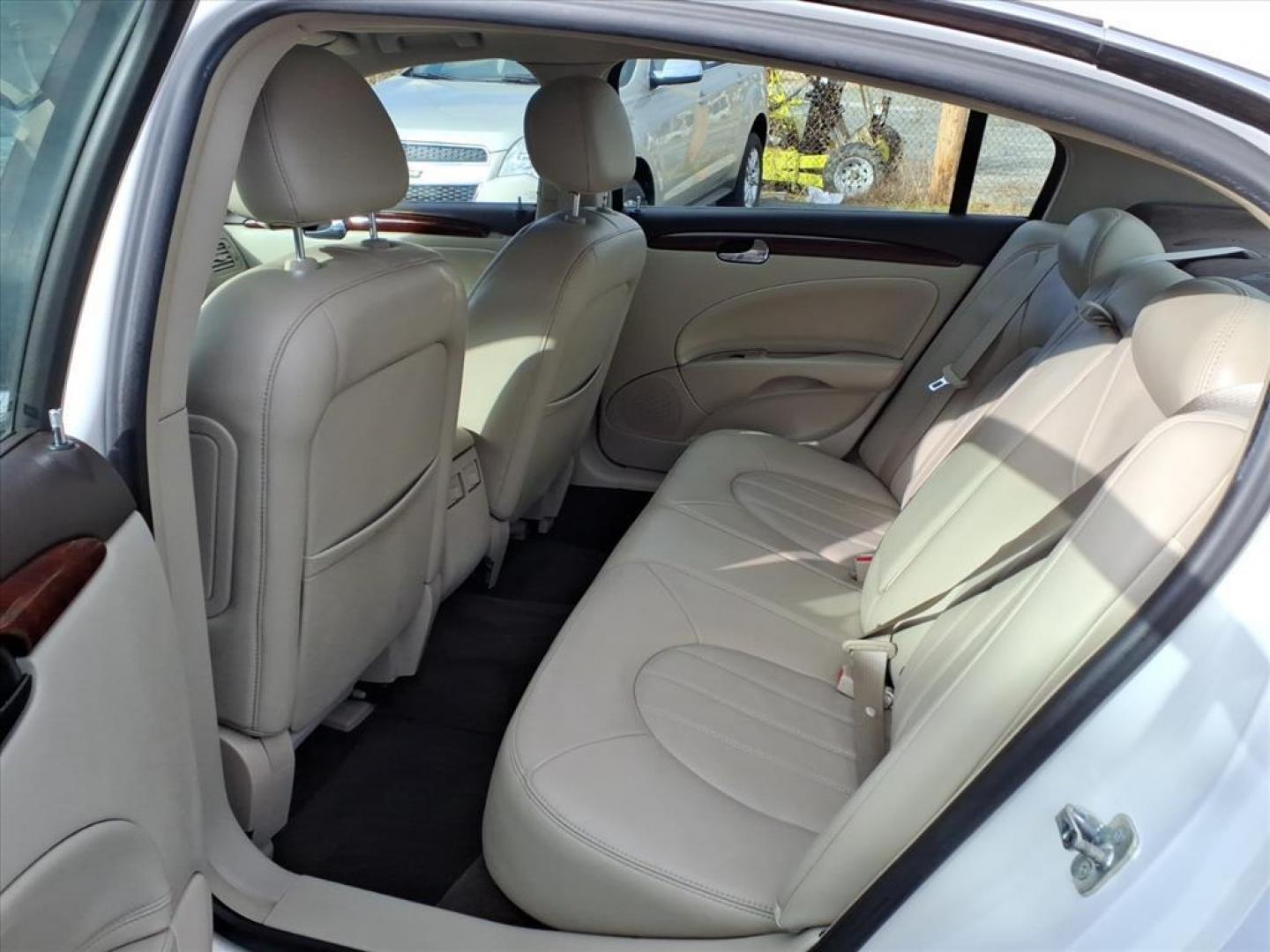 2007 White Opal Buick Lucerne CXL V6 (1G4HD57297U) with an 3.8L 6 Cylinder Sequential-Port F.I. engine, Automatic transmission, located at 50 Eastern Blvd., Essex, MD, 21221, (410) 686-3444, 39.304367, -76.484947 - Photo#12