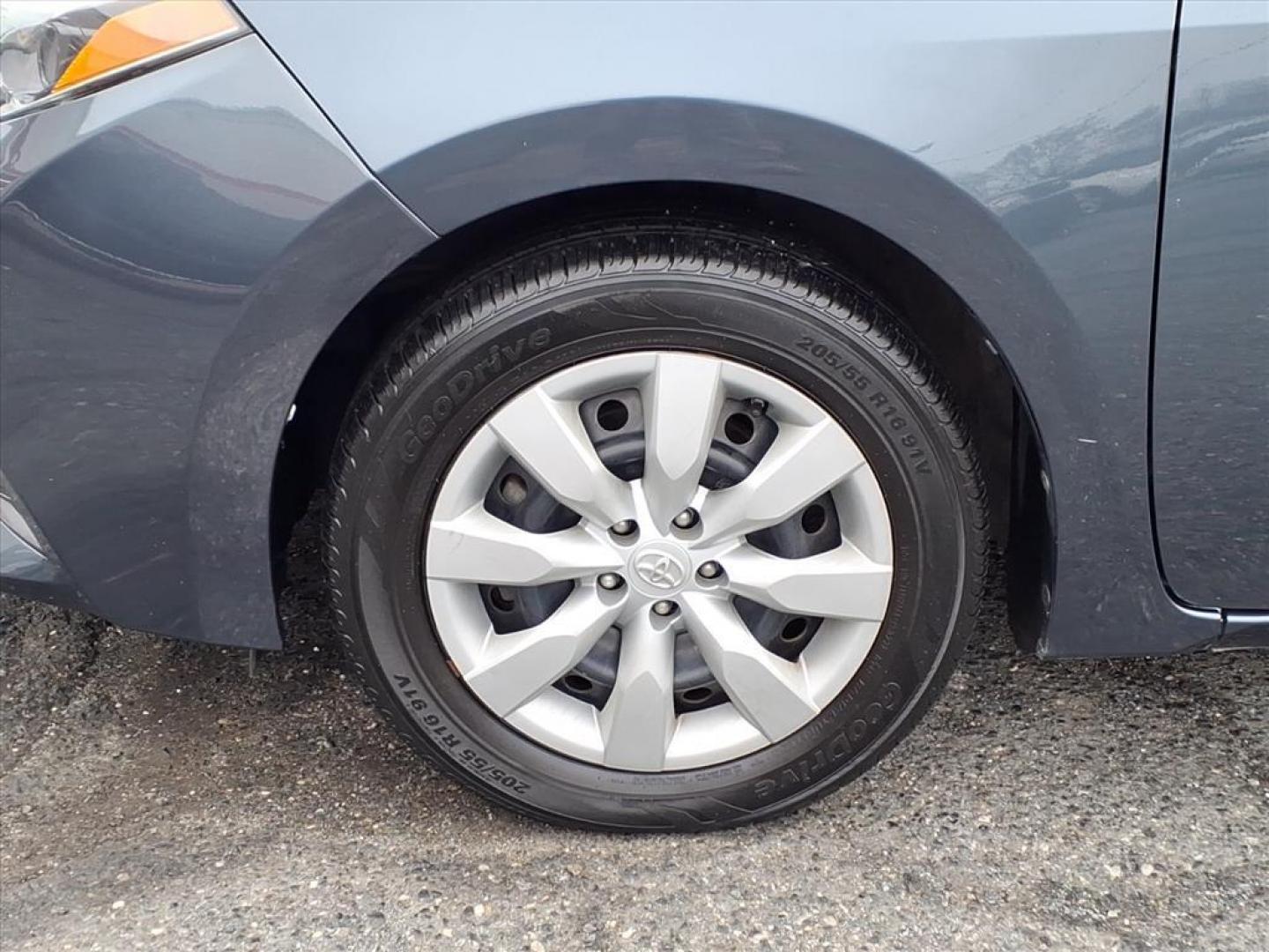 2016 Slate Metallic Toyota Corolla LE (2T1BURHE6GC) with an 1.8L 1.8L I4 132hp 128ft. lbs. Sequential-Port F.I. engine, CVT transmission, located at 50 Eastern Blvd., Essex, MD, 21221, (410) 686-3444, 39.304367, -76.484947 - Photo#8