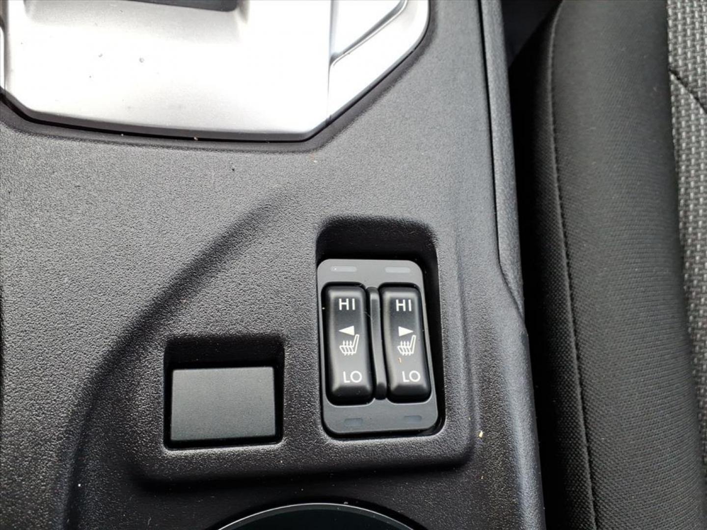 2017 Crystal White Pearl Subaru Impreza Premium (4S3GTAD68H3) with an 2.0L 4 Cylinder Fuel Injected engine, S transmission, located at 50 Eastern Blvd., Essex, MD, 21221, (410) 686-3444, 39.304367, -76.484947 - Photo#18