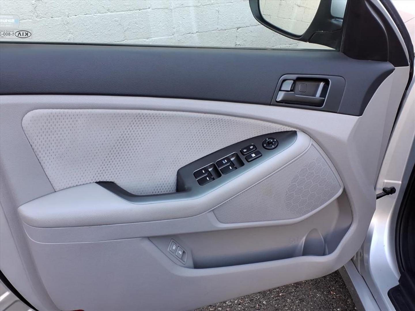 2012 Bright Silver Kia Optima LX (5XXGM4A70CG) with an 2.4L 2.4L I4 200hp 186ft. lbs. Fuel Injected engine, 6-Speed Automatic Sportmatic transmission, located at 50 Eastern Blvd., Essex, MD, 21221, (410) 686-3444, 39.304367, -76.484947 - Photo#8