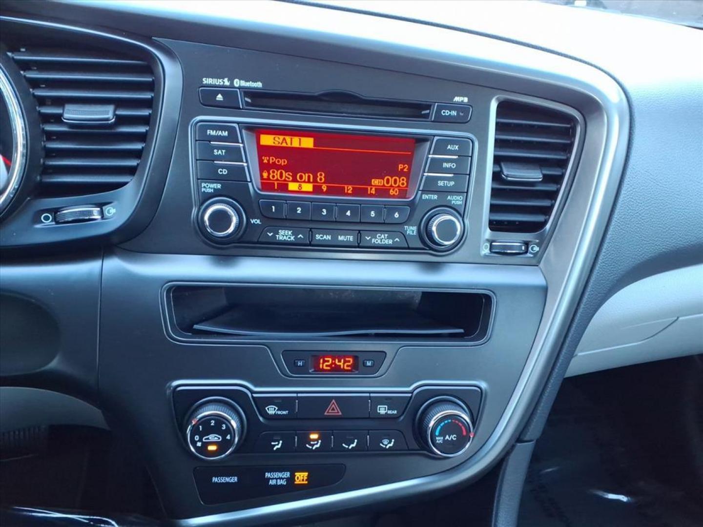 2012 Bright Silver Kia Optima LX (5XXGM4A70CG) with an 2.4L 2.4L I4 200hp 186ft. lbs. Fuel Injected engine, 6-Speed Automatic Sportmatic transmission, located at 50 Eastern Blvd., Essex, MD, 21221, (410) 686-3444, 39.304367, -76.484947 - Photo#16