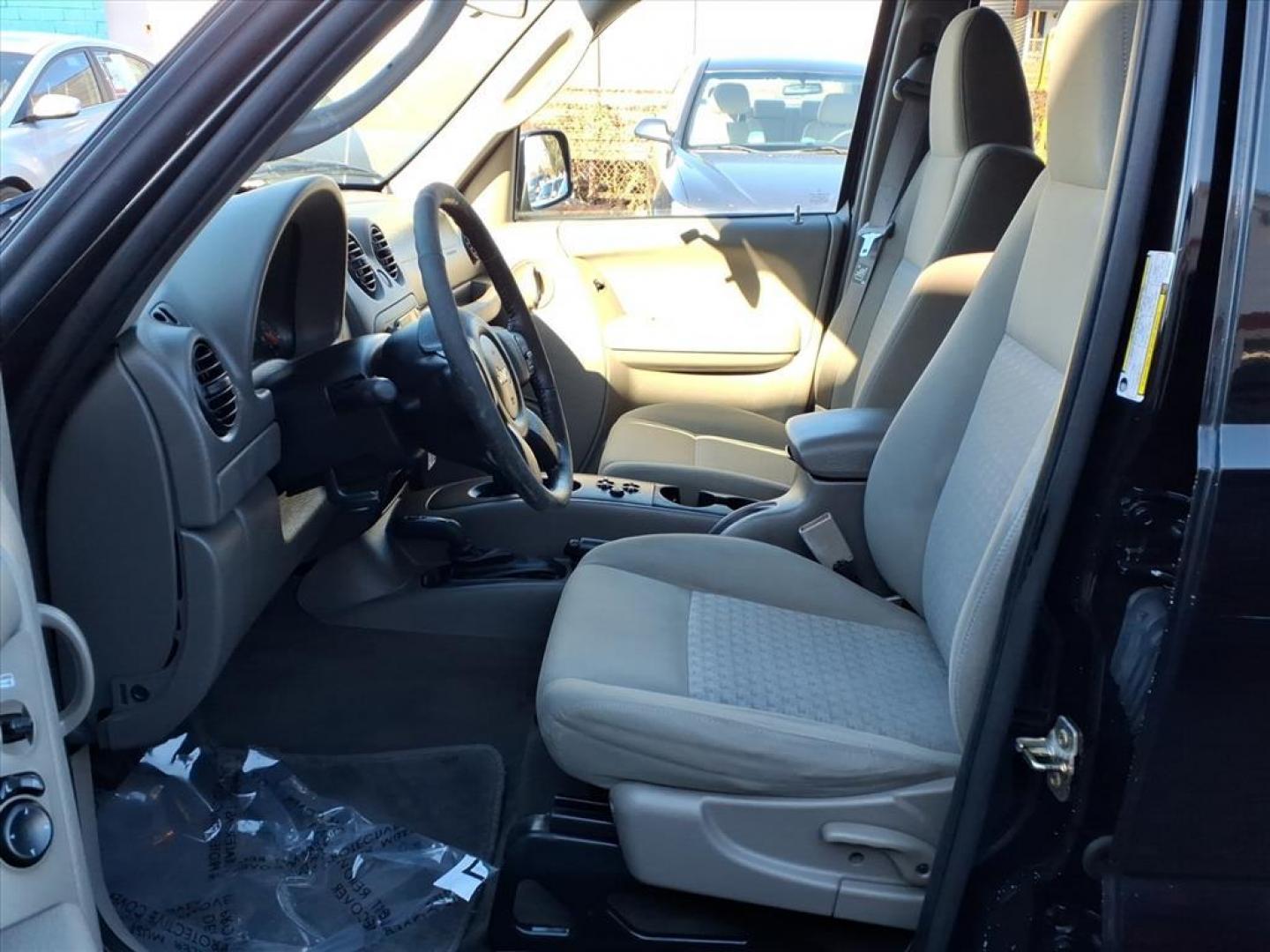 2005 Black Clearcoat Jeep Liberty Sport (1J4GL48K75W) with an 3.7L 6 Cylinder Fuel Injected engine, Automatic transmission, located at 50 Eastern Blvd., Essex, MD, 21221, (410) 686-3444, 39.304367, -76.484947 - Photo#11