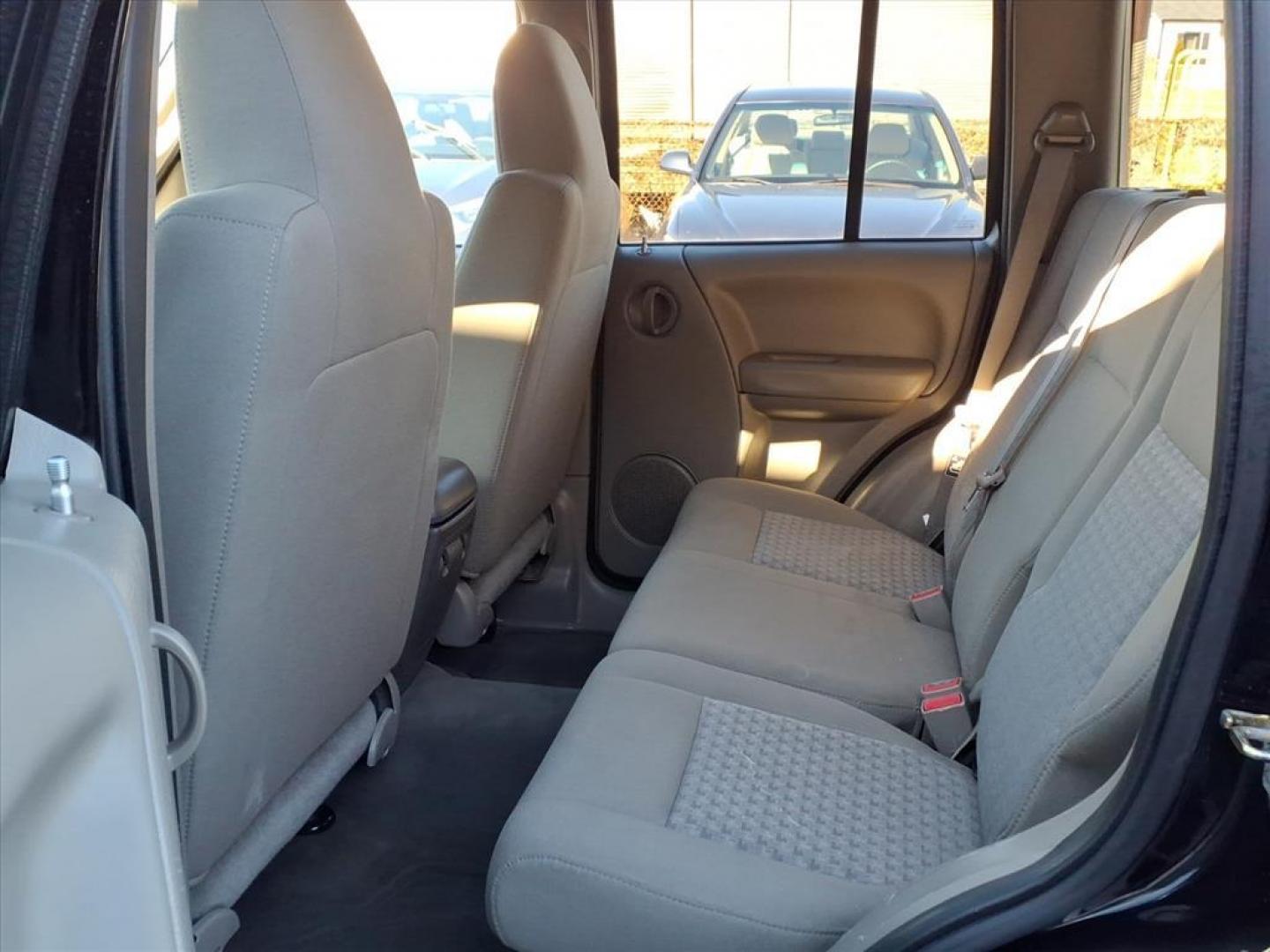 2005 Black Clearcoat Jeep Liberty Sport (1J4GL48K75W) with an 3.7L 6 Cylinder Fuel Injected engine, Automatic transmission, located at 50 Eastern Blvd., Essex, MD, 21221, (410) 686-3444, 39.304367, -76.484947 - Photo#12