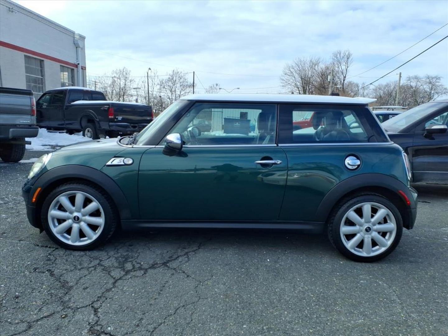 2007 British Racing Green Metallic MINI Cooper S (WMWMF73527T) with an 1.6L 1.6L Turbocharged I4 172hp 177ft. lbs. Turbocharged engine, 6-Speed Manual transmission, located at 50 Eastern Blvd., Essex, MD, 21221, (410) 686-3444, 39.304367, -76.484947 - Photo#1