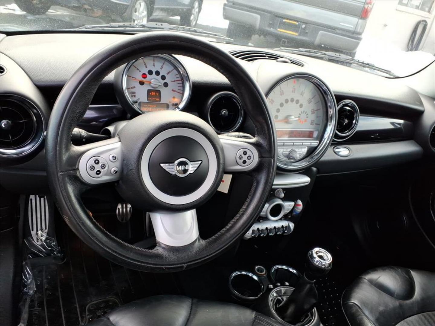 2007 British Racing Green Metallic MINI Cooper S (WMWMF73527T) with an 1.6L 1.6L Turbocharged I4 172hp 177ft. lbs. Turbocharged engine, 6-Speed Manual transmission, located at 50 Eastern Blvd., Essex, MD, 21221, (410) 686-3444, 39.304367, -76.484947 - Photo#14