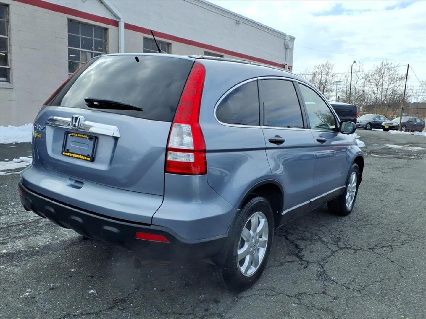 2008 Glacier Blue Metallic Honda CR-V EX (JHLRE38598C) with an 2.4L 2.4L I4 166hp 161ft. lbs. Sequential-Port F.I. engine, 5-Speed Automatic transmission, located at 50 Eastern Blvd., Essex, MD, 21221, (410) 686-3444, 39.304367, -76.484947 - Photo#4