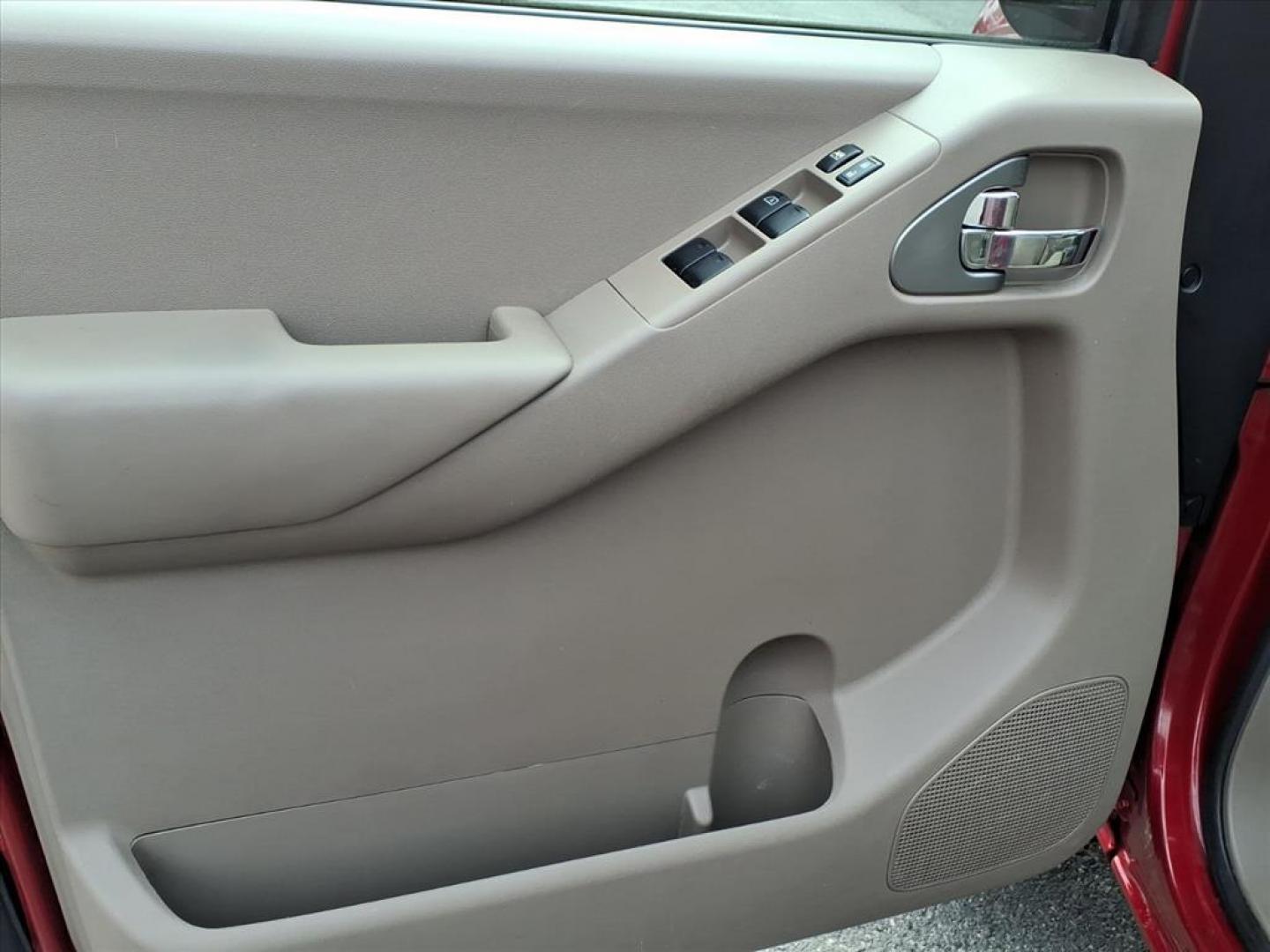 2012 Red Brick Nissan Frontier SL (1N6AD0ER1CC) with an 4.0L 4.0L V6 261hp 281ft. lbs. Fuel Injected engine, 5-Speed Automatic transmission, located at 50 Eastern Blvd., Essex, MD, 21221, (410) 686-3444, 39.304367, -76.484947 - Photo#9