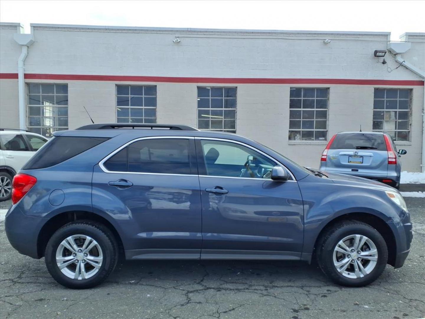 2013 Atlantis Blue Metallic Chevrolet Equinox LT (2GNALDEK2D6) with an 2.4L 2.4L I4 182hp 172ft. lbs. Fuel Injected engine, 6-Speed Shiftable Automatic transmission, located at 50 Eastern Blvd., Essex, MD, 21221, (410) 686-3444, 39.304367, -76.484947 - Photo#5