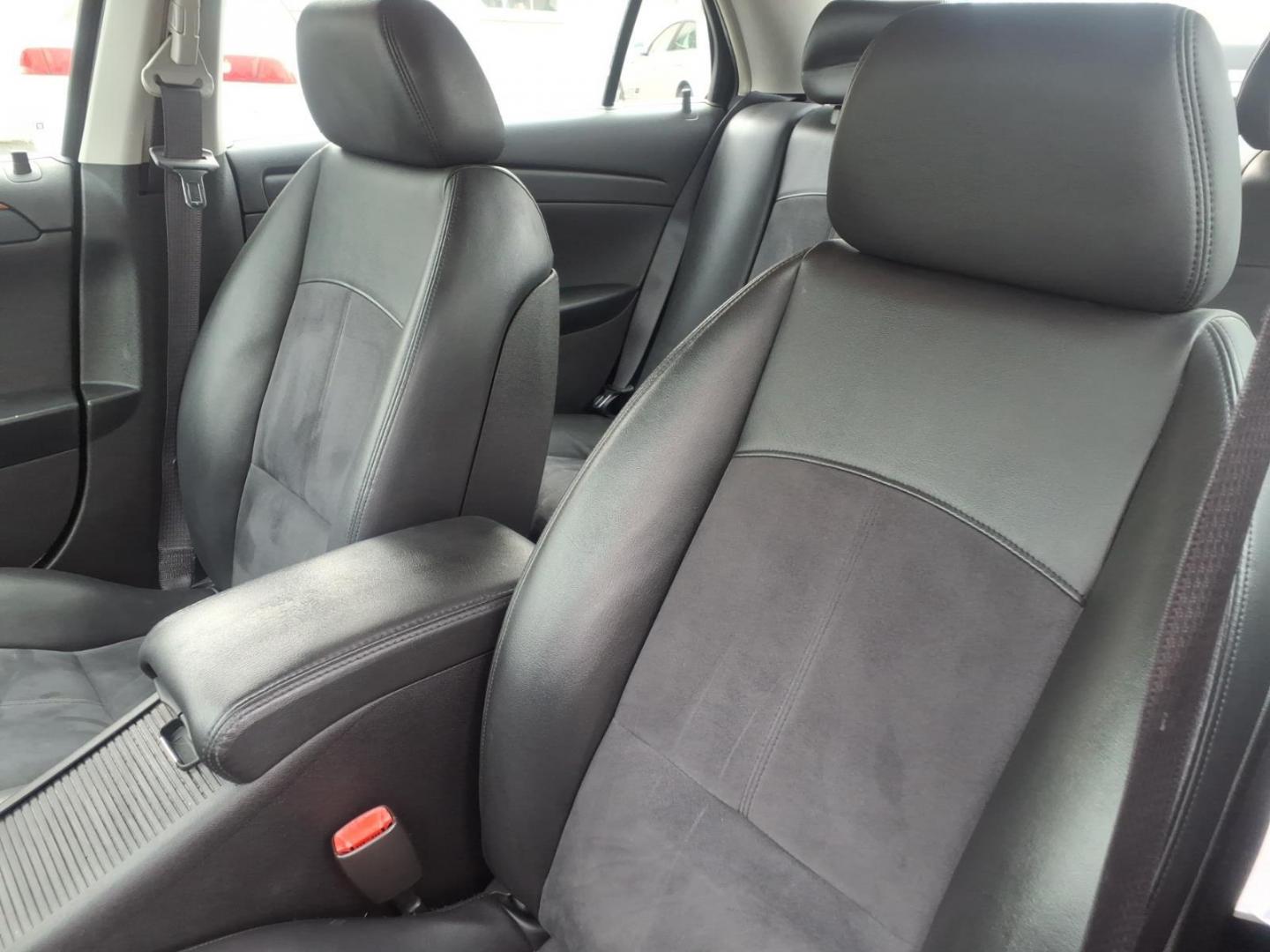 2009 Blue Chevrolet Malibu LT (1G1ZJ577594) with an 3.6L 3.6L V6 252hp 251ft. lbs. Sequential-Port F.I. engine, 6-Speed Shiftable Automatic transmission, located at 50 Eastern Blvd., Essex, MD, 21221, (410) 686-3444, 39.304367, -76.484947 - Photo#9