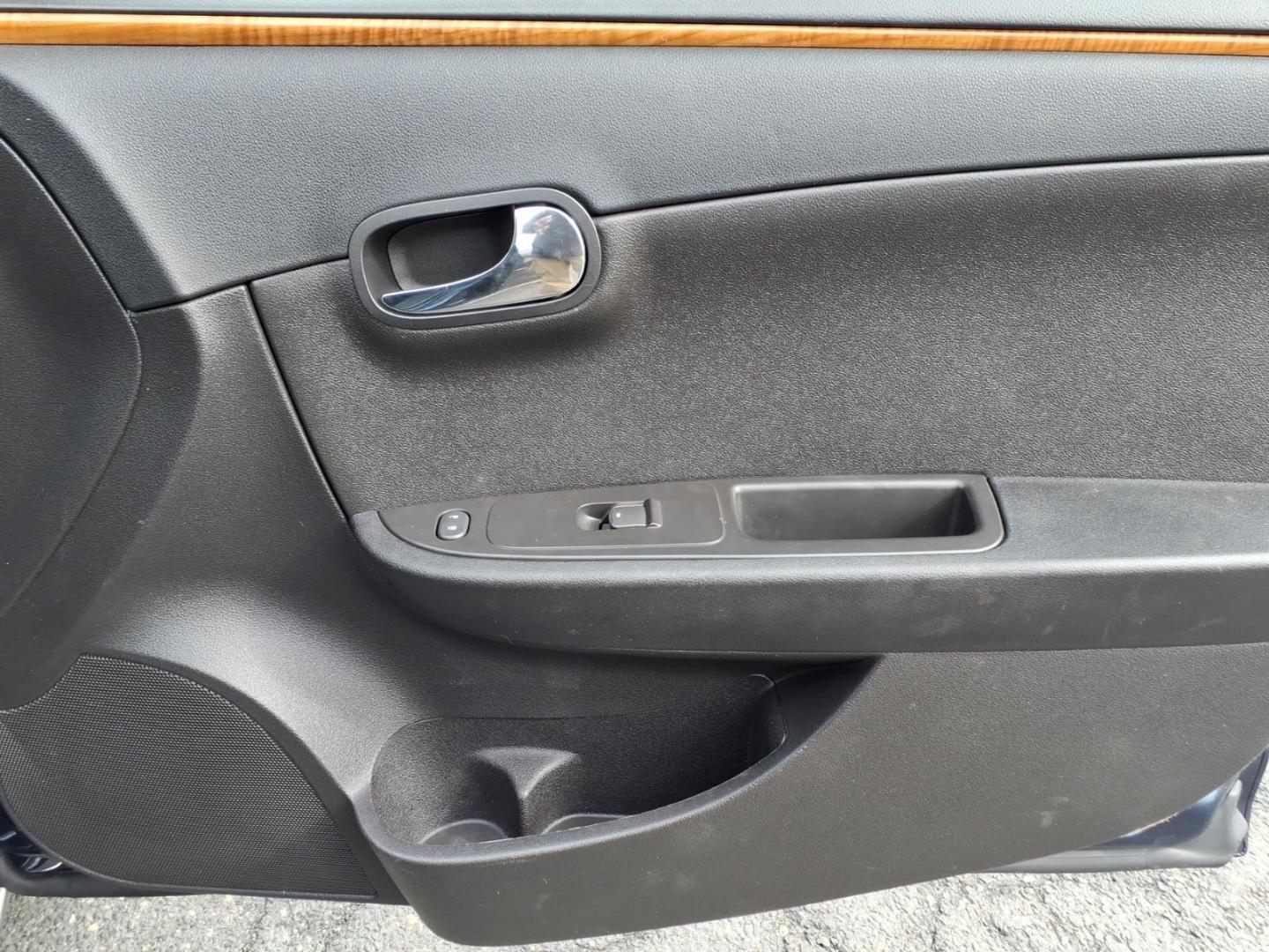 2009 Blue Chevrolet Malibu LT (1G1ZJ577594) with an 3.6L 3.6L V6 252hp 251ft. lbs. Sequential-Port F.I. engine, 6-Speed Shiftable Automatic transmission, located at 50 Eastern Blvd., Essex, MD, 21221, (410) 686-3444, 39.304367, -76.484947 - Photo#17