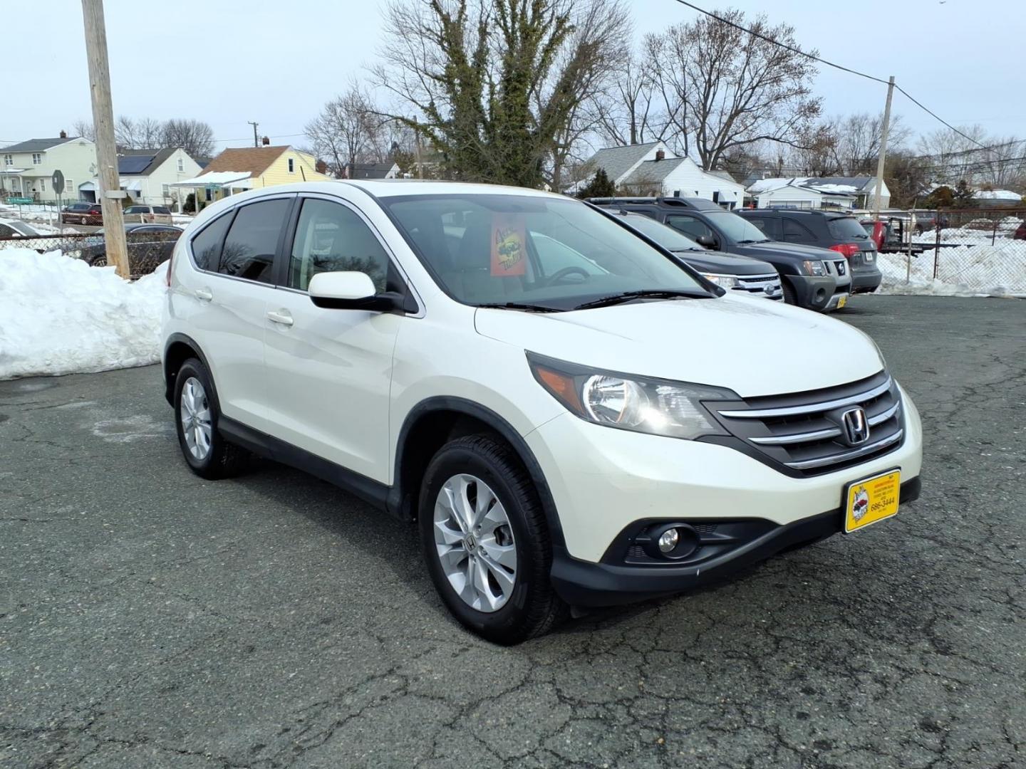 2014 White Diamond Pearl Honda CR-V EX (5J6RM4H55EL) with an 2.4L 2.4L I4 185hp 163ft. lbs. Sequential-Port F.I. engine, 5-Speed Automatic transmission, located at 50 Eastern Blvd., Essex, MD, 21221, (410) 686-3444, 39.304367, -76.484947 - Photo#6