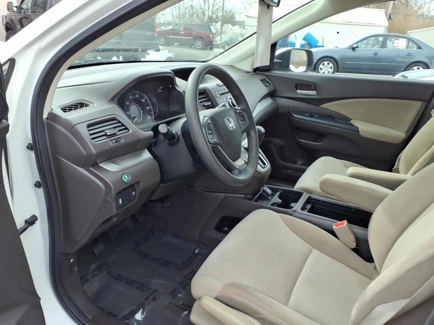 2014 White Diamond Pearl Honda CR-V EX (5J6RM4H55EL) with an 2.4L 2.4L I4 185hp 163ft. lbs. Sequential-Port F.I. engine, 5-Speed Automatic transmission, located at 50 Eastern Blvd., Essex, MD, 21221, (410) 686-3444, 39.304367, -76.484947 - Photo#10