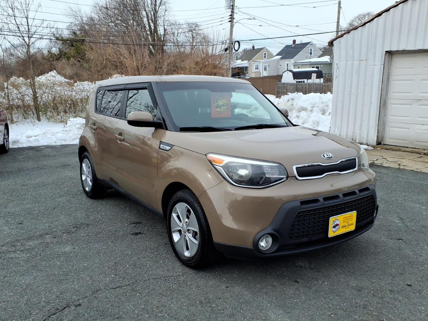 2015 Latte Brown Kia Soul Base (KNDJN2A2XF7) with an 1.6L 1.6L I4 130hp 118ft. lbs. Fuel Injected engine, 6-Speed Shiftable Automatic transmission, located at 50 Eastern Blvd., Essex, MD, 21221, (410) 686-3444, 39.304367, -76.484947 - Photo#6