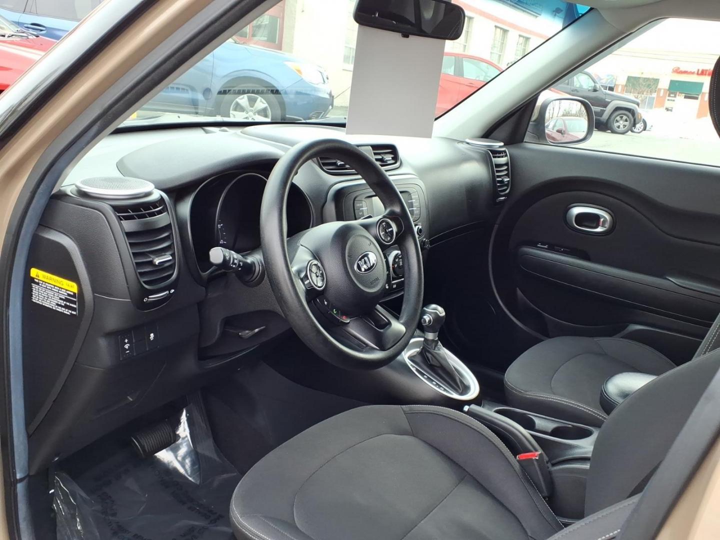 2015 Latte Brown Kia Soul Base (KNDJN2A2XF7) with an 1.6L 1.6L I4 130hp 118ft. lbs. Fuel Injected engine, 6-Speed Shiftable Automatic transmission, located at 50 Eastern Blvd., Essex, MD, 21221, (410) 686-3444, 39.304367, -76.484947 - Photo#10