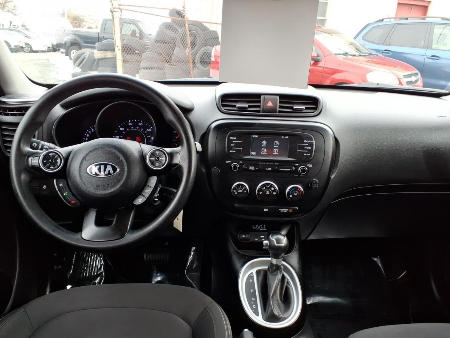 2015 Latte Brown Kia Soul Base (KNDJN2A2XF7) with an 1.6L 1.6L I4 130hp 118ft. lbs. Fuel Injected engine, 6-Speed Shiftable Automatic transmission, located at 50 Eastern Blvd., Essex, MD, 21221, (410) 686-3444, 39.304367, -76.484947 - Photo#14