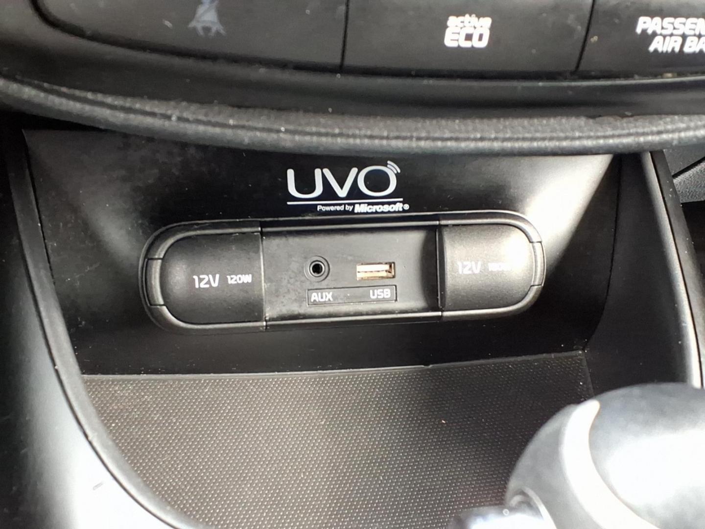 2015 Latte Brown Kia Soul Base (KNDJN2A2XF7) with an 1.6L 1.6L I4 130hp 118ft. lbs. Fuel Injected engine, 6-Speed Shiftable Automatic transmission, located at 50 Eastern Blvd., Essex, MD, 21221, (410) 686-3444, 39.304367, -76.484947 - Photo#18