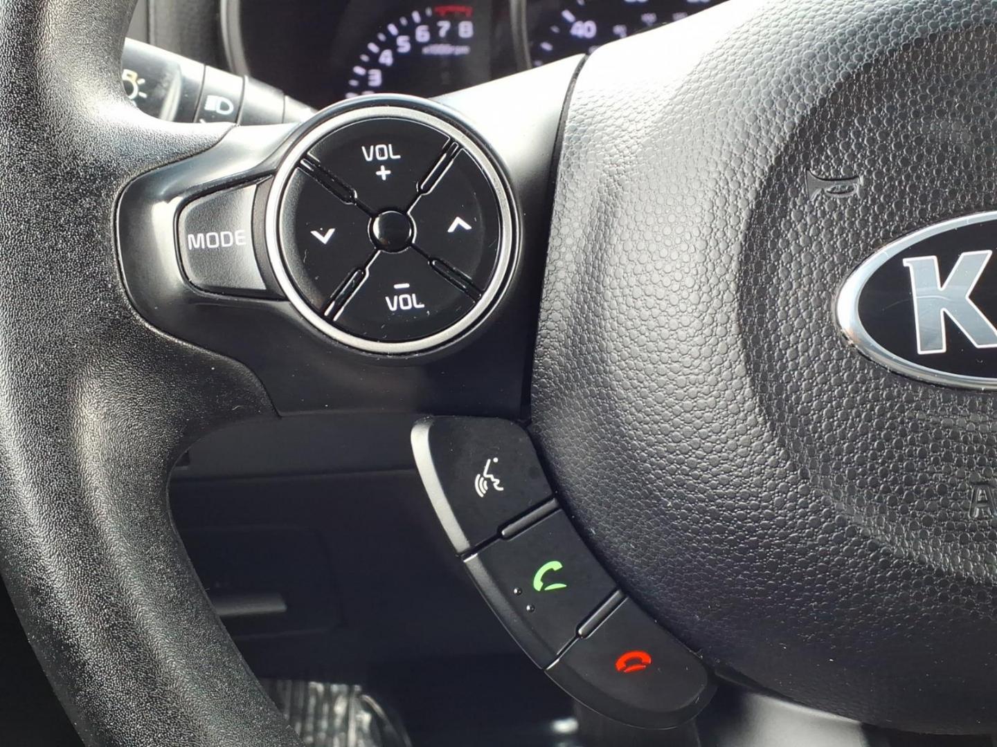 2015 Latte Brown Kia Soul Base (KNDJN2A2XF7) with an 1.6L 1.6L I4 130hp 118ft. lbs. Fuel Injected engine, 6-Speed Shiftable Automatic transmission, located at 50 Eastern Blvd., Essex, MD, 21221, (410) 686-3444, 39.304367, -76.484947 - Photo#19