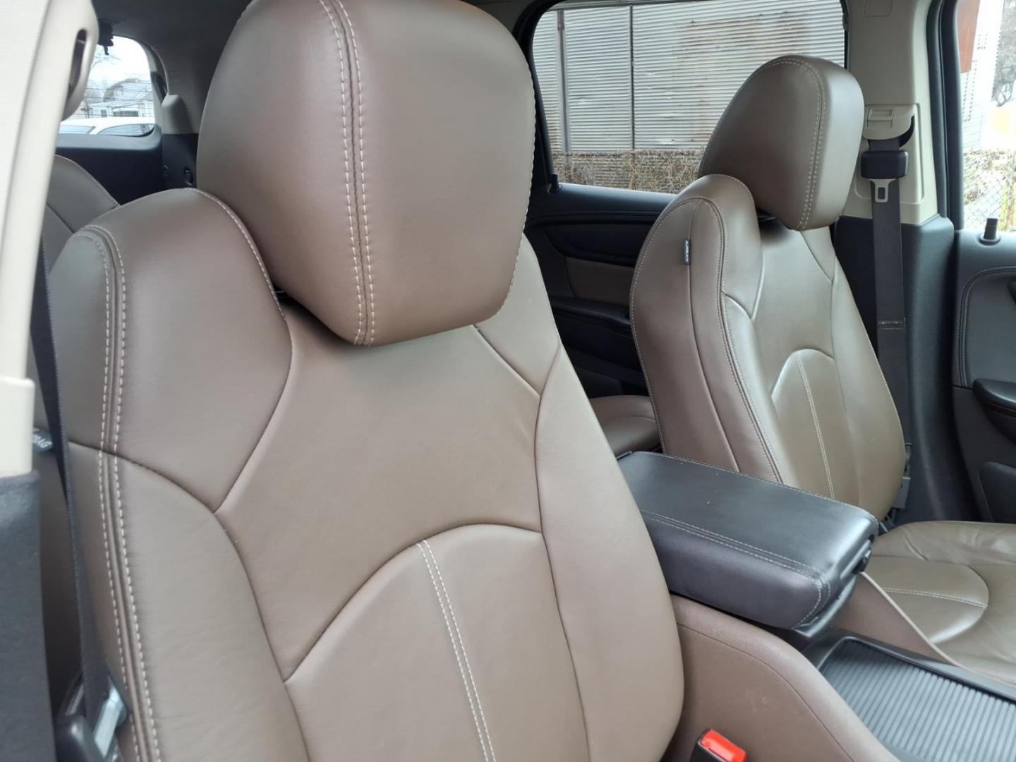 2016 Blue GMC Acadia SLT-1 (1GKKRRKD2GJ) with an 3.6L 3.6L V6 281hp 266ft. lbs. Fuel Injected engine, 6-Speed Shiftable Automatic transmission, located at 50 Eastern Blvd., Essex, MD, 21221, (410) 686-3444, 39.304367, -76.484947 - Photo#19