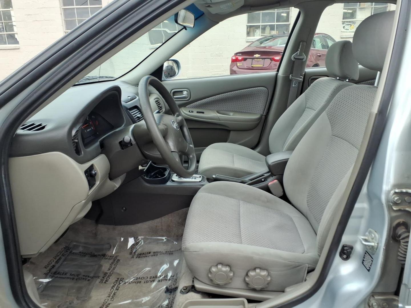 2004 Silver Nissan Sentra (3N1CB51D94L) with an 1.8L 4 Cylinder Fuel Injected engine, Automatic transmission, located at 50 Eastern Blvd., Essex, MD, 21221, (410) 686-3444, 39.304367, -76.484947 - Photo#7