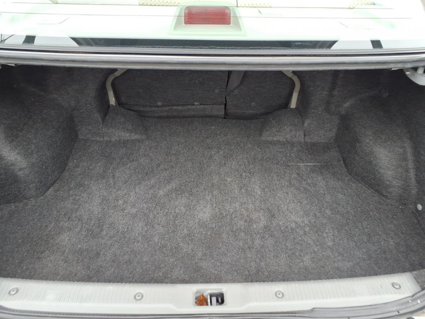 2004 Silver Nissan Sentra (3N1CB51D94L) with an 1.8L 4 Cylinder Fuel Injected engine, Automatic transmission, located at 50 Eastern Blvd., Essex, MD, 21221, (410) 686-3444, 39.304367, -76.484947 - Photo#13