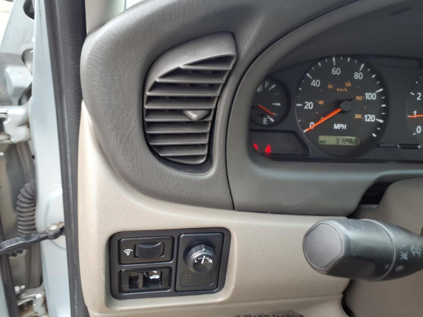 2004 Silver Nissan Sentra (3N1CB51D94L) with an 1.8L 4 Cylinder Fuel Injected engine, Automatic transmission, located at 50 Eastern Blvd., Essex, MD, 21221, (410) 686-3444, 39.304367, -76.484947 - Photo#19