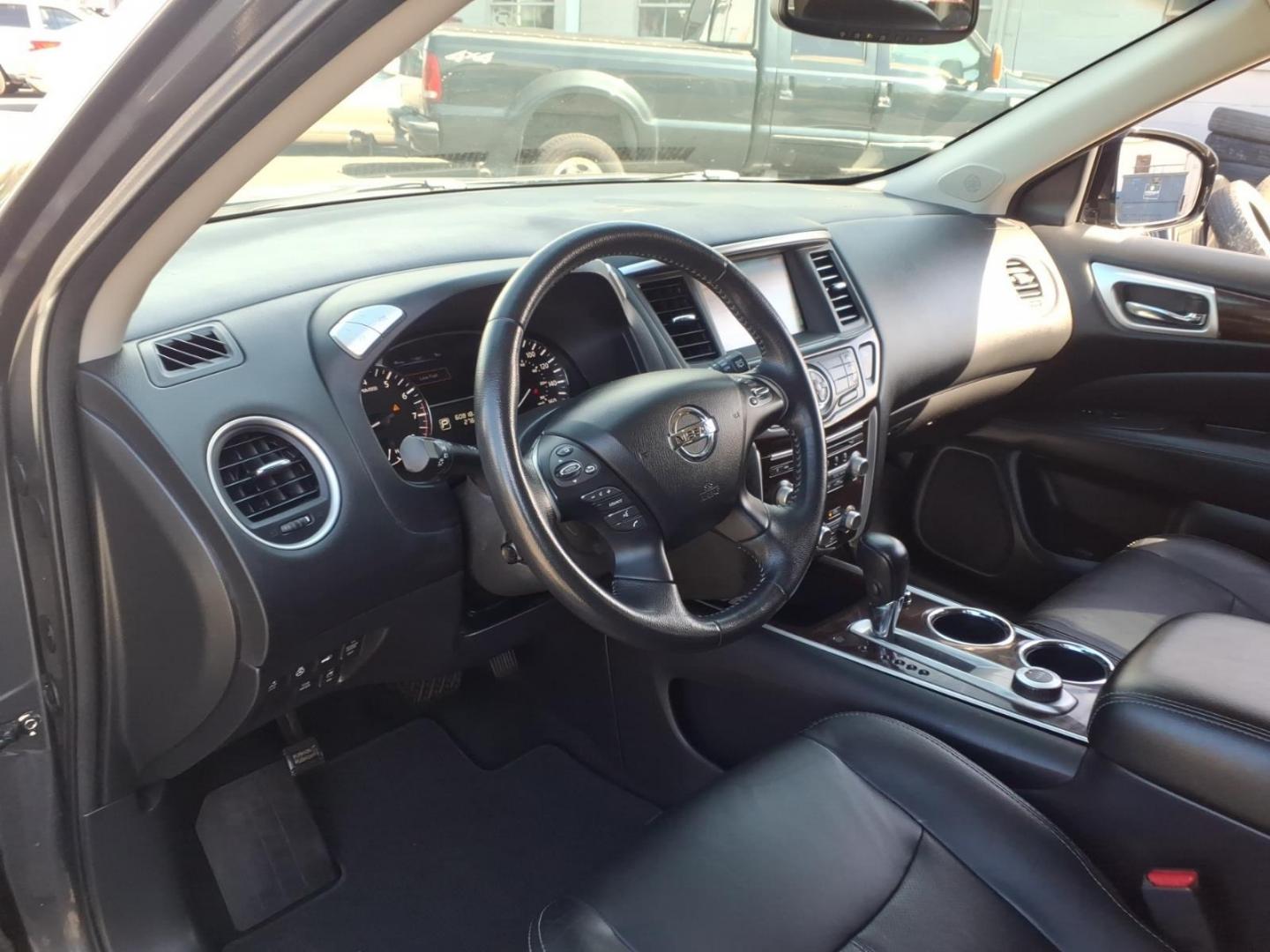 2013 Dark Slate Nissan Pathfinder Platinum (5N1AR2MM4DC) with an 3.5L 3.5L V6 260hp 240ft. lbs. Sequential-Port F.I. engine, CVT transmission, located at 50 Eastern Blvd., Essex, MD, 21221, (410) 686-3444, 39.304367, -76.484947- Photo#8