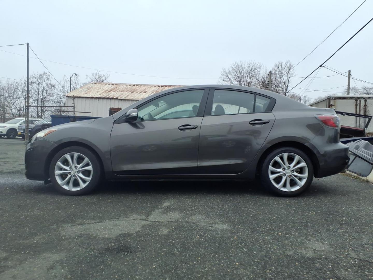 2010 Gray Mazda Mazda3 (JM1BL1S6XA1) with an 2.5L 4 Cylinder Sequential-Port F.I. engine, Automatic transmission, located at 50 Eastern Blvd., Essex, MD, 21221, (410) 686-3444, 39.304367, -76.484947 - Photo#1