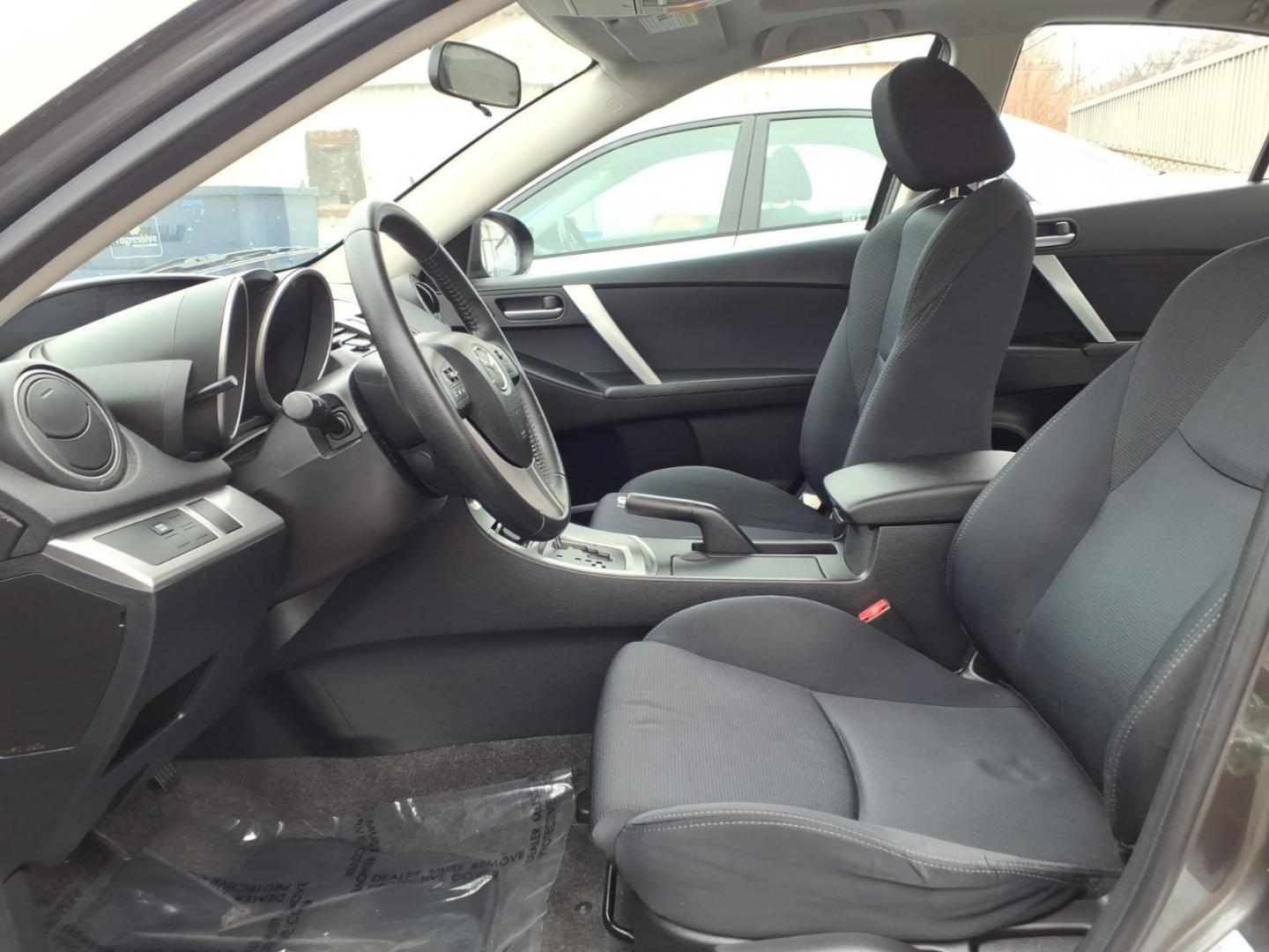 2010 Gray Mazda Mazda3 (JM1BL1S6XA1) with an 2.5L 4 Cylinder Sequential-Port F.I. engine, Automatic transmission, located at 50 Eastern Blvd., Essex, MD, 21221, (410) 686-3444, 39.304367, -76.484947 - Photo#5